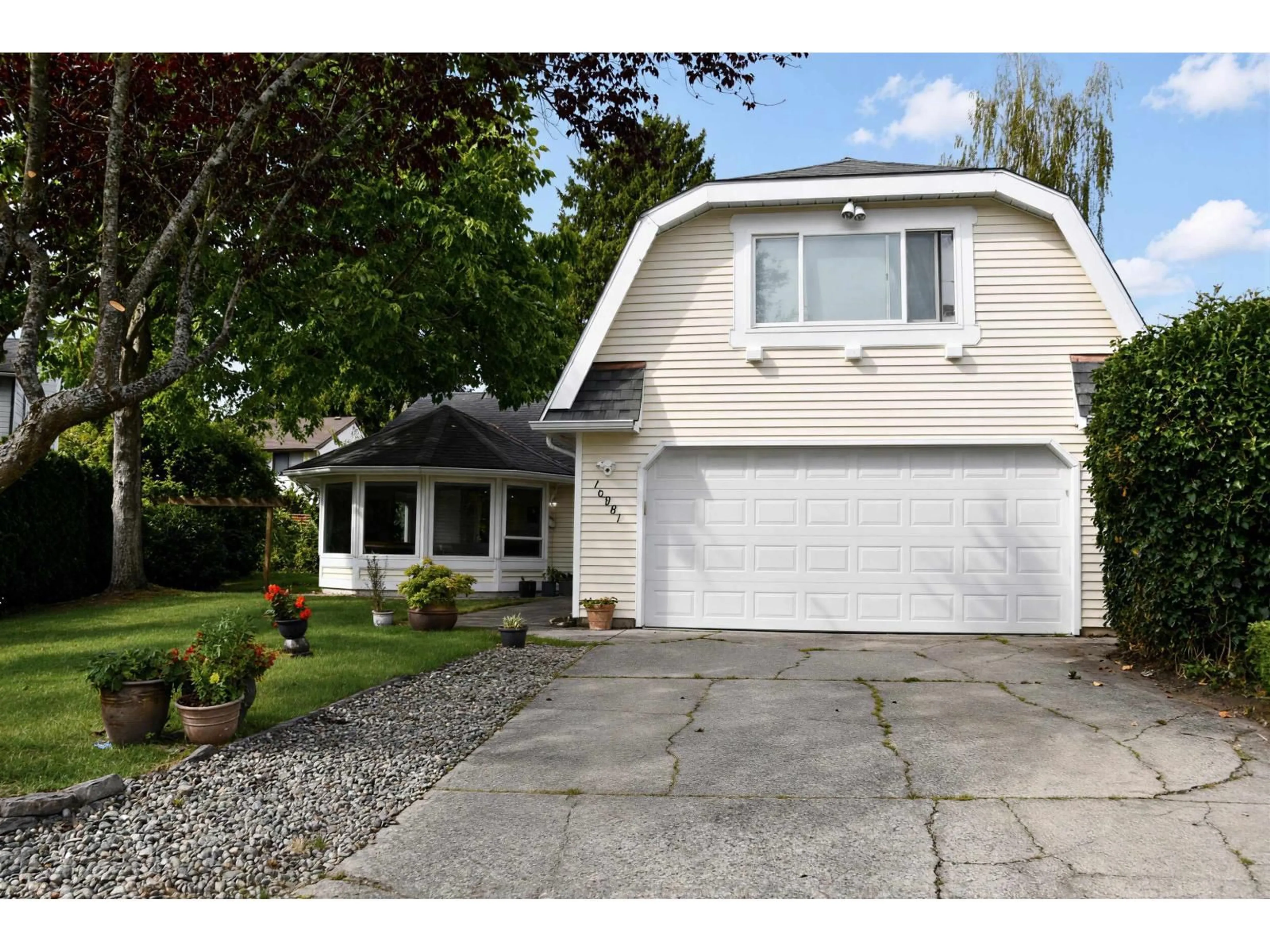 Home with vinyl exterior material, street for 16281 11 AVENUE, Surrey British Columbia V4A7W9