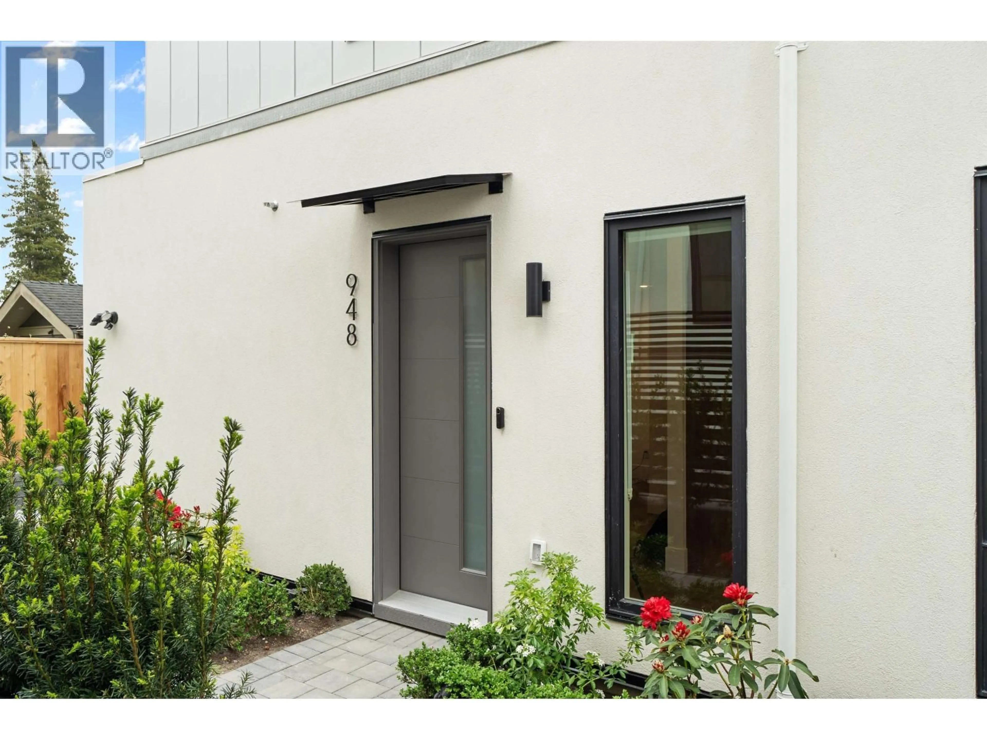 Indoor entryway for 948 57TH AVENUE, Vancouver British Columbia V6P1S3