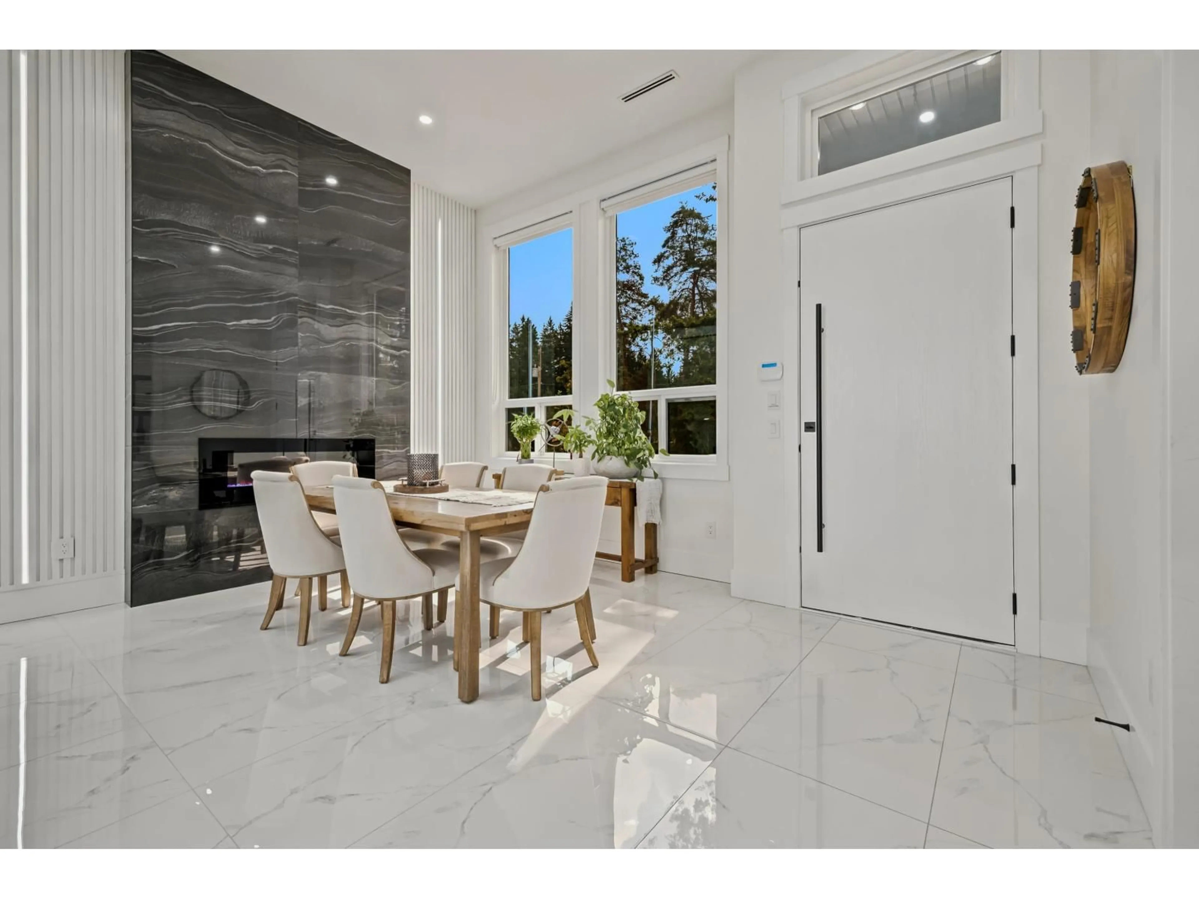 Dining room, ceramic/tile floor for 20061 27 AVENUE, Langley British Columbia V2Z0B6