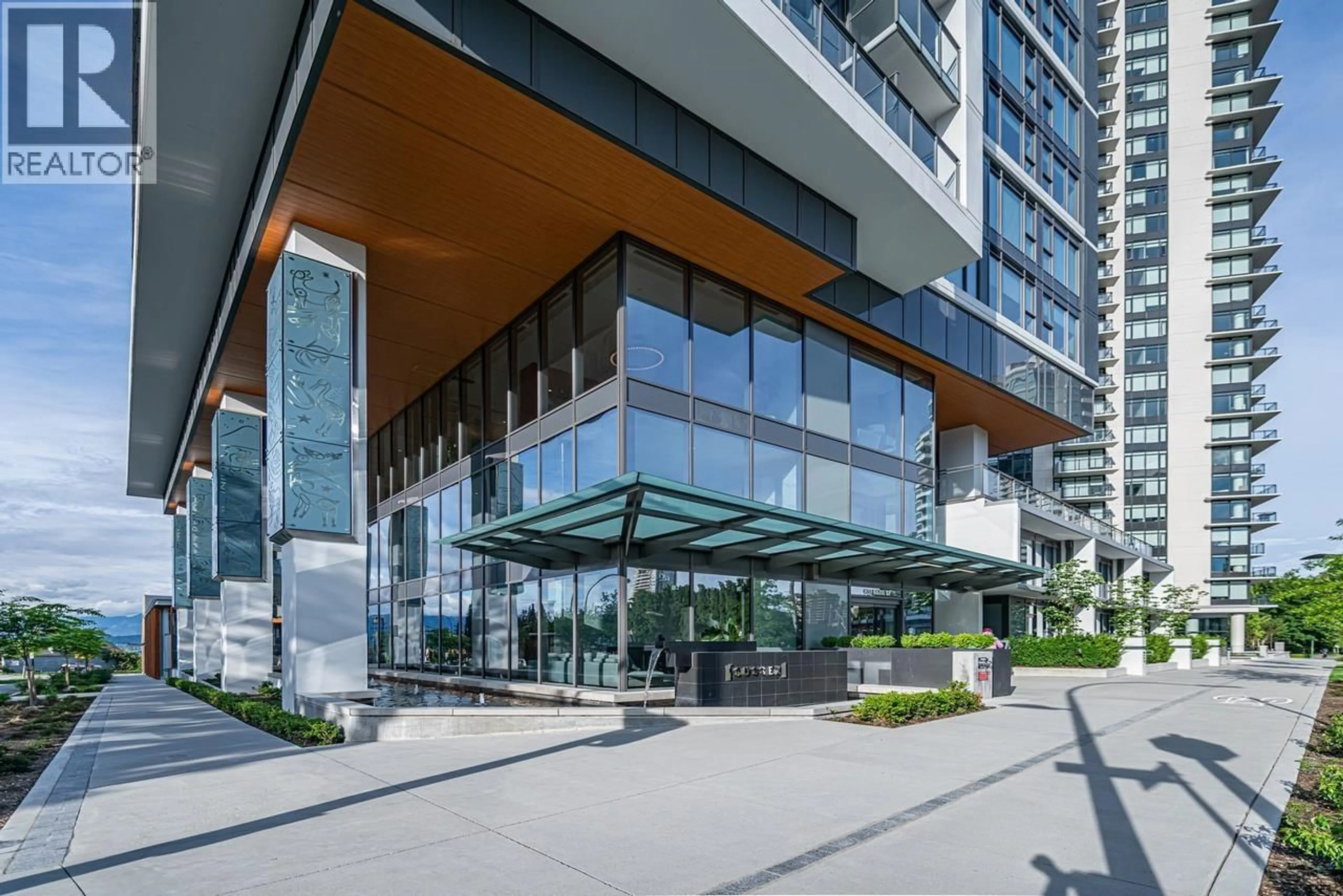 Indoor foyer for 1902 - 4711 HAZEL STREET, Burnaby British Columbia V5H0J9