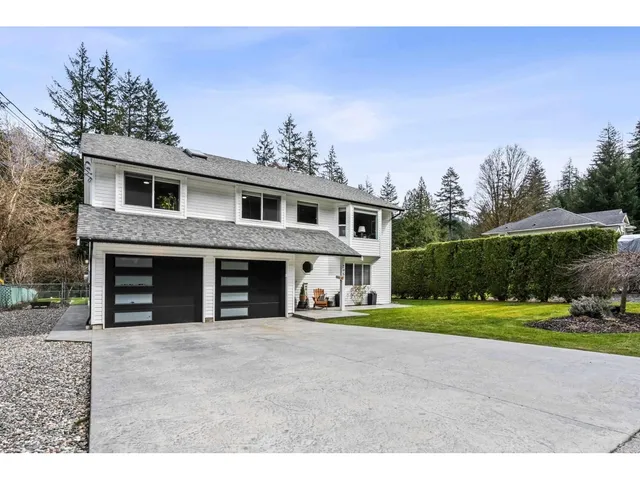 295 FORREST CRESCENT, Hope 2