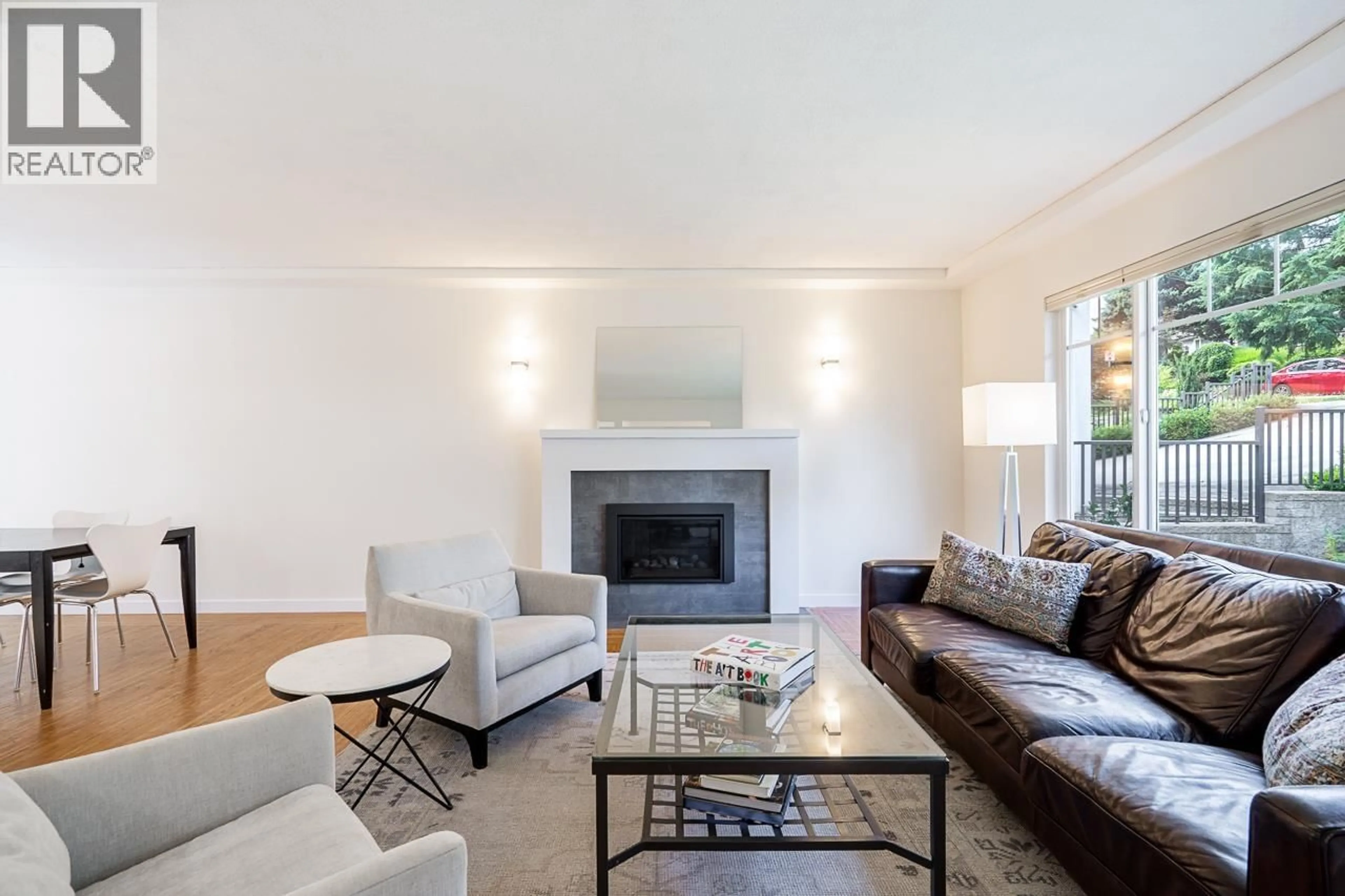 Living room with furniture, unknown for 206 CLEARVIEW DRIVE, Port Moody British Columbia V3H2S8