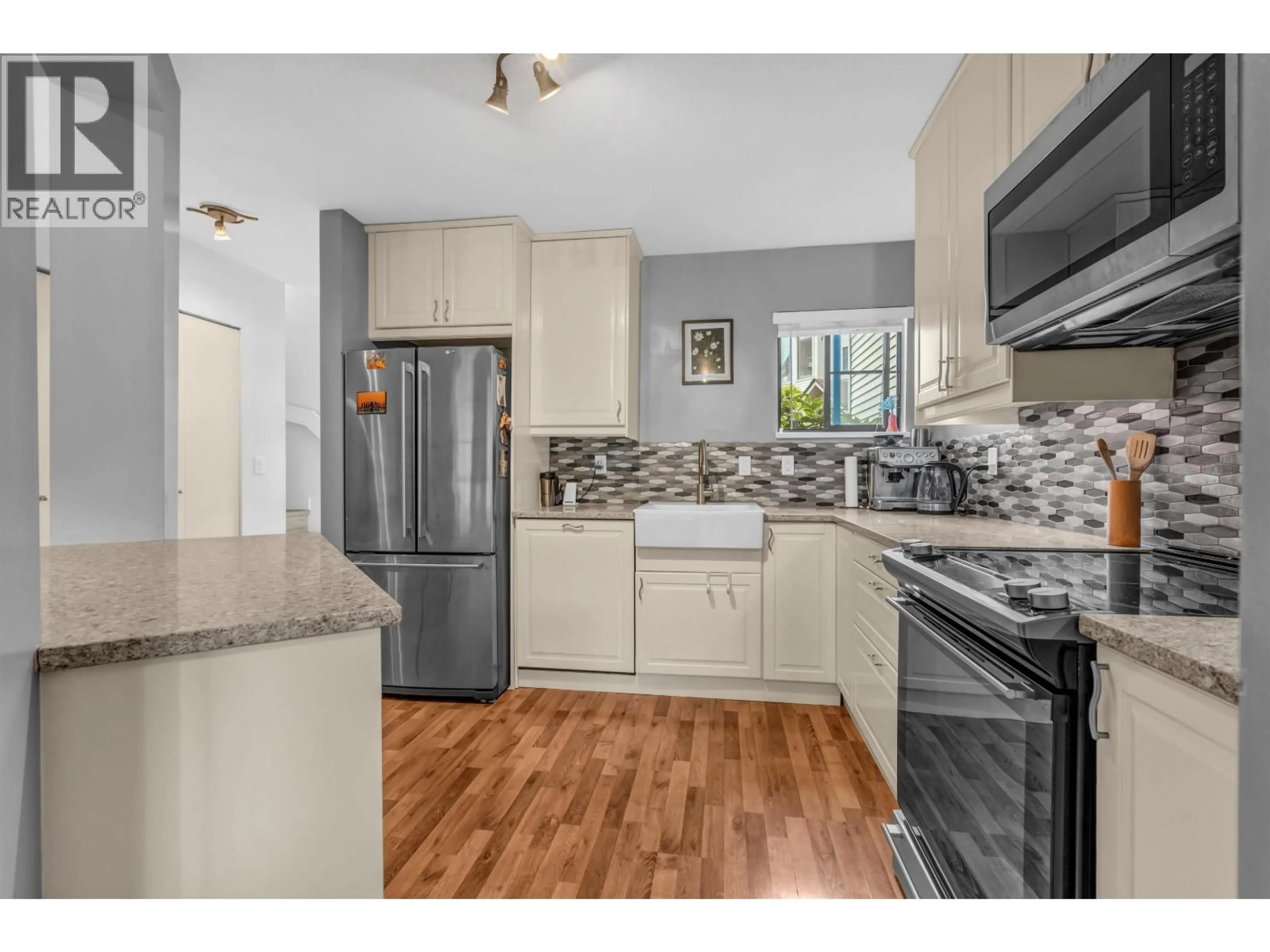 Open concept kitchen, unknown for 3 - 98 BEGIN STREET, Coquitlam British Columbia V3K6M9