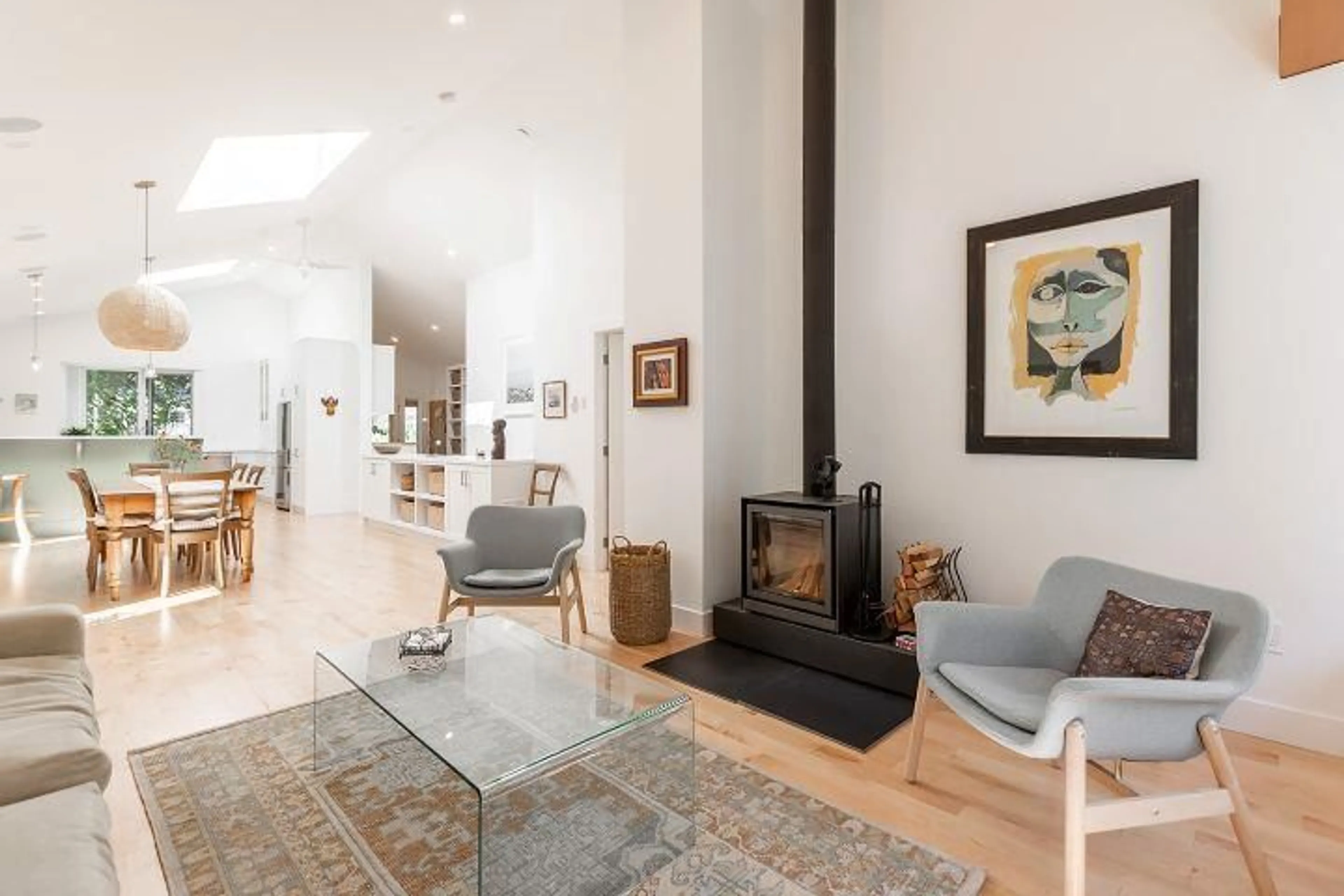 Living room with furniture, unknown for 411 7TH AVENUE, Hope British Columbia V0X1L0