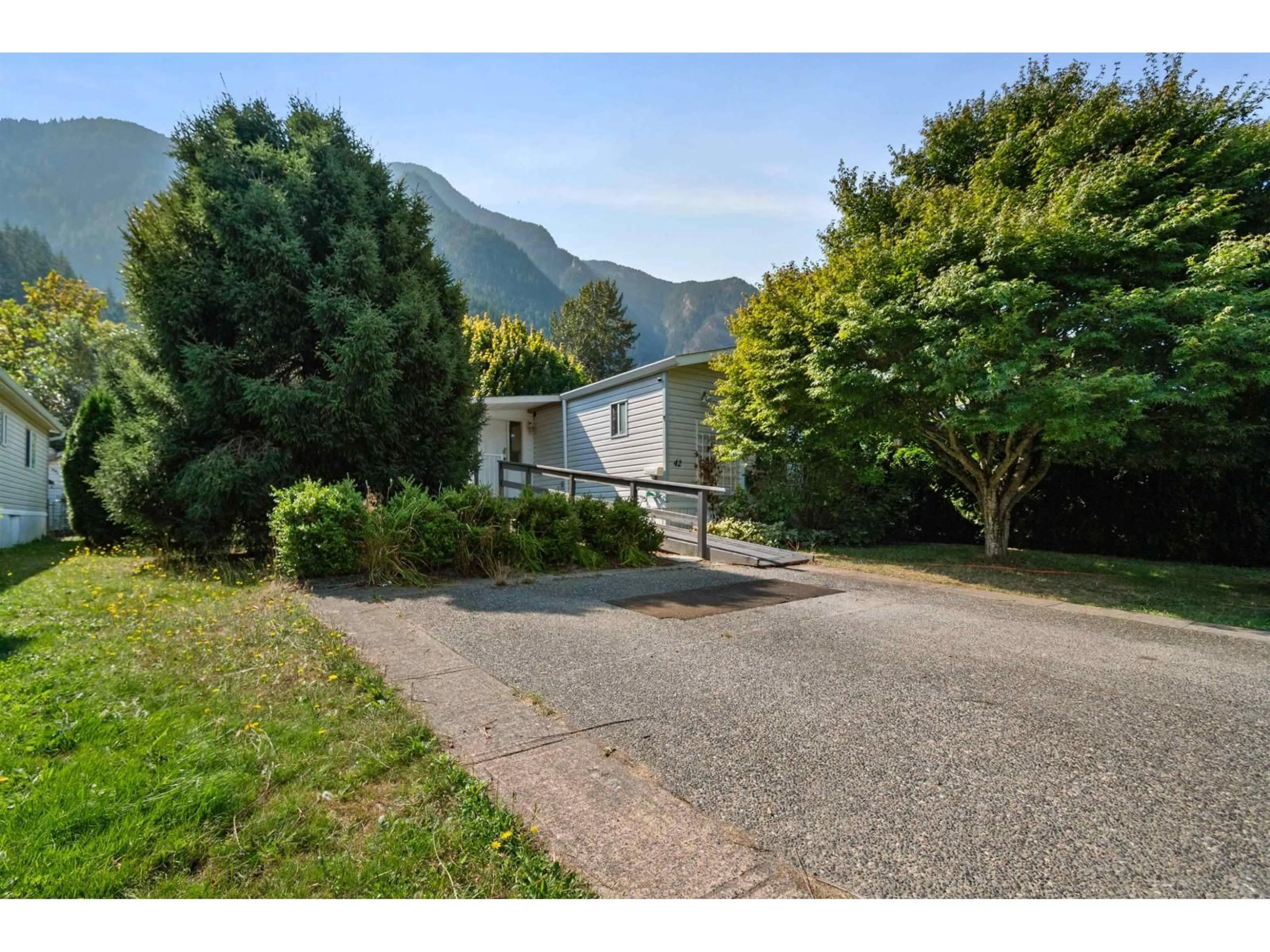 A pic from outside/outdoor area/front of a property/back of a property/a pic from drone, mountain view for 42 - 62790 FLOOD HOPE ROAD, Hope British Columbia V0X1L2