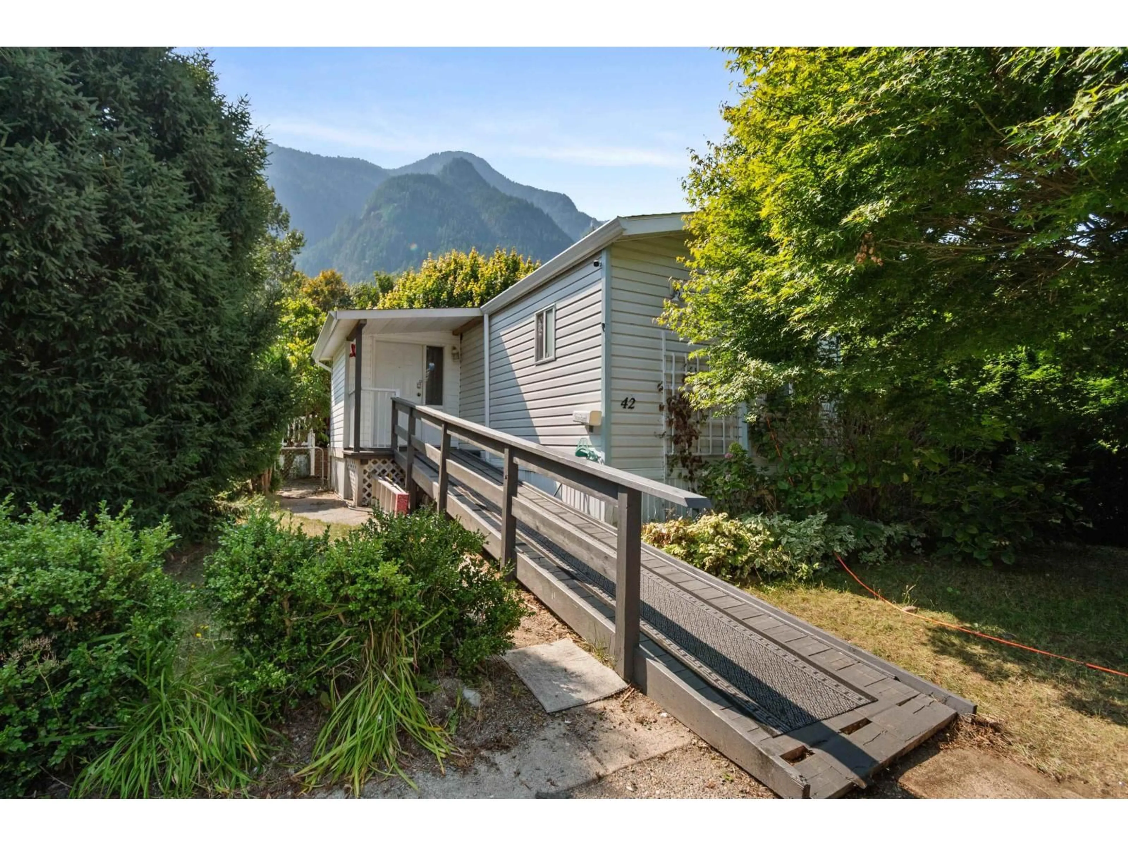 A pic from outside/outdoor area/front of a property/back of a property/a pic from drone, mountain view for 42 - 62790 FLOOD HOPE ROAD, Hope British Columbia V0X1L2