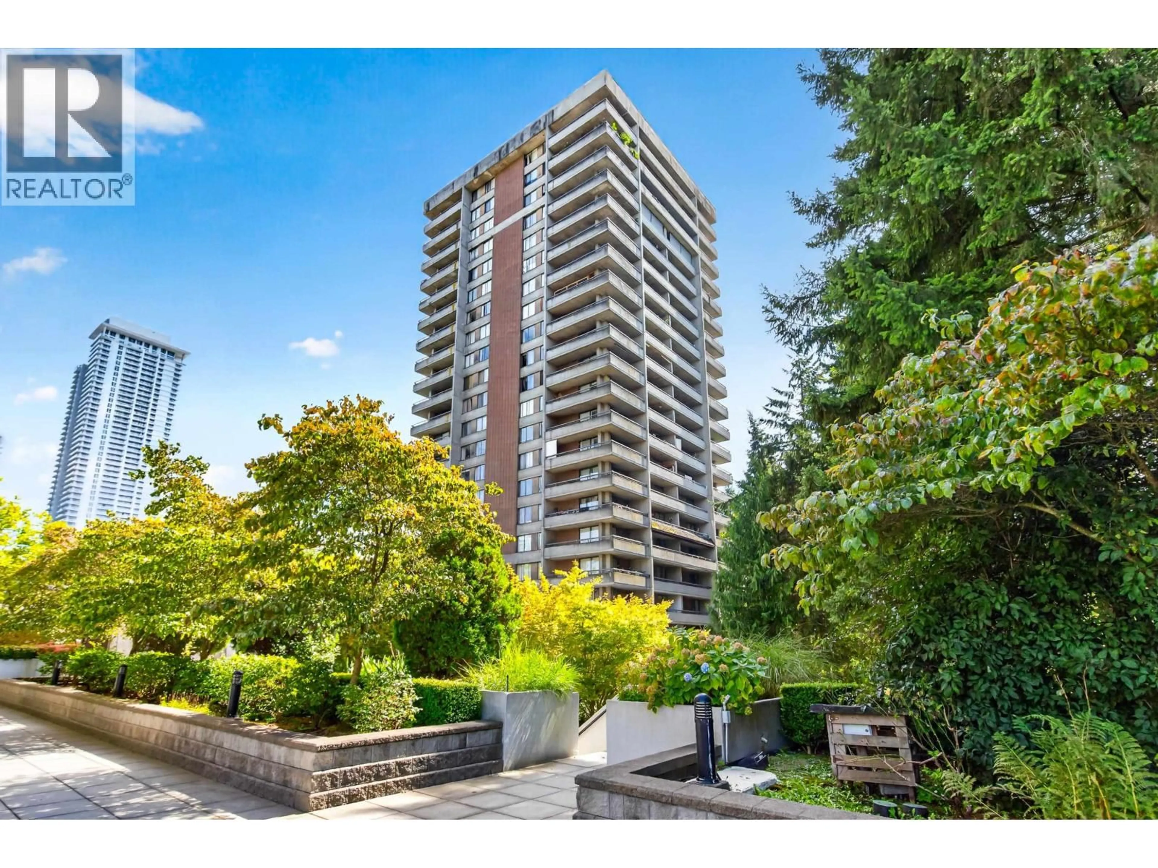 A pic from outside/outdoor area/front of a property/back of a property/a pic from drone, unknown for 1601 - 3771 BARTLETT COURT, Burnaby British Columbia V3J7G8
