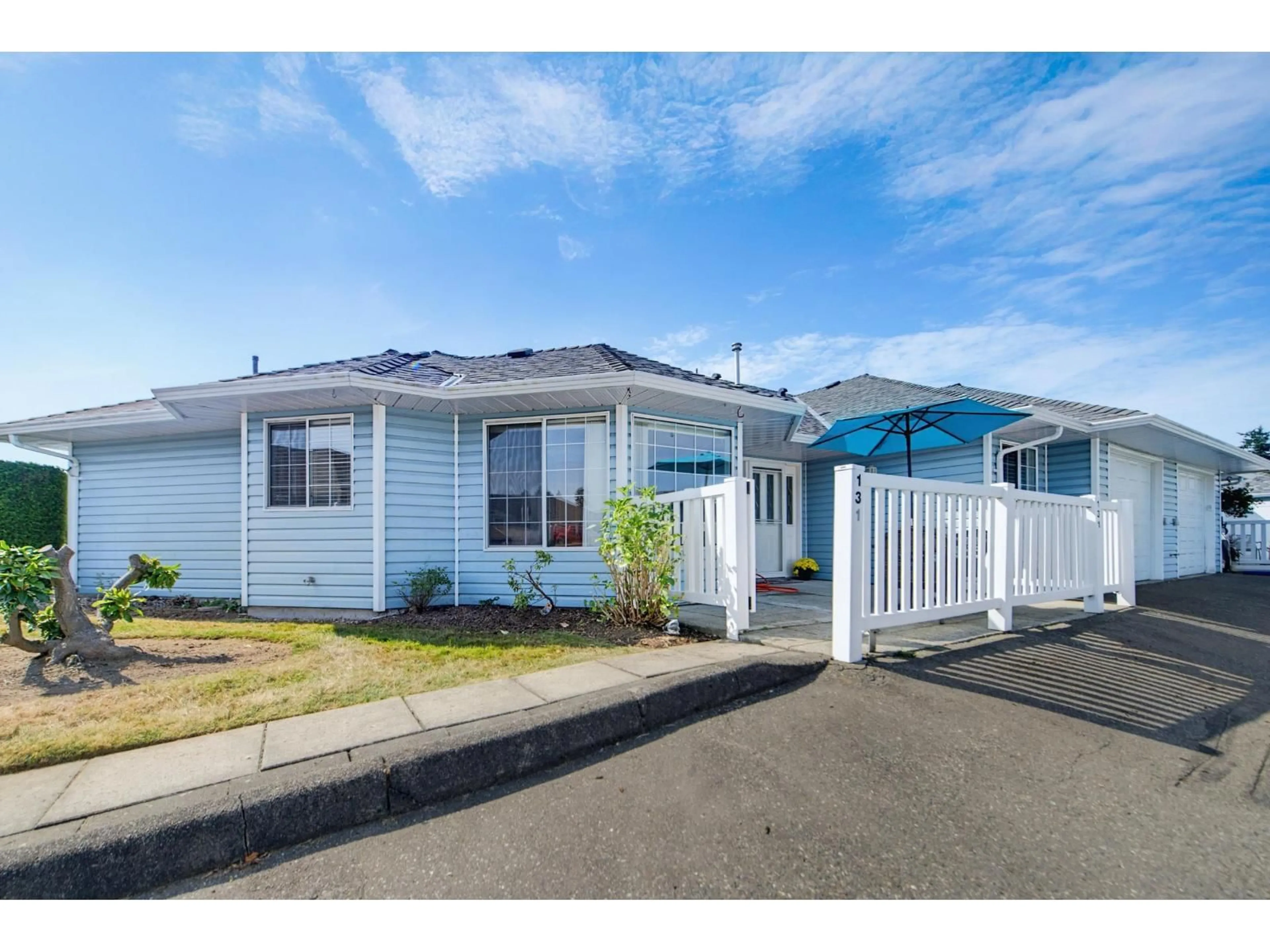 Home with vinyl exterior material, street for 131 - 1450 MCCALLUM ROAD, Abbotsford British Columbia V2S8A5