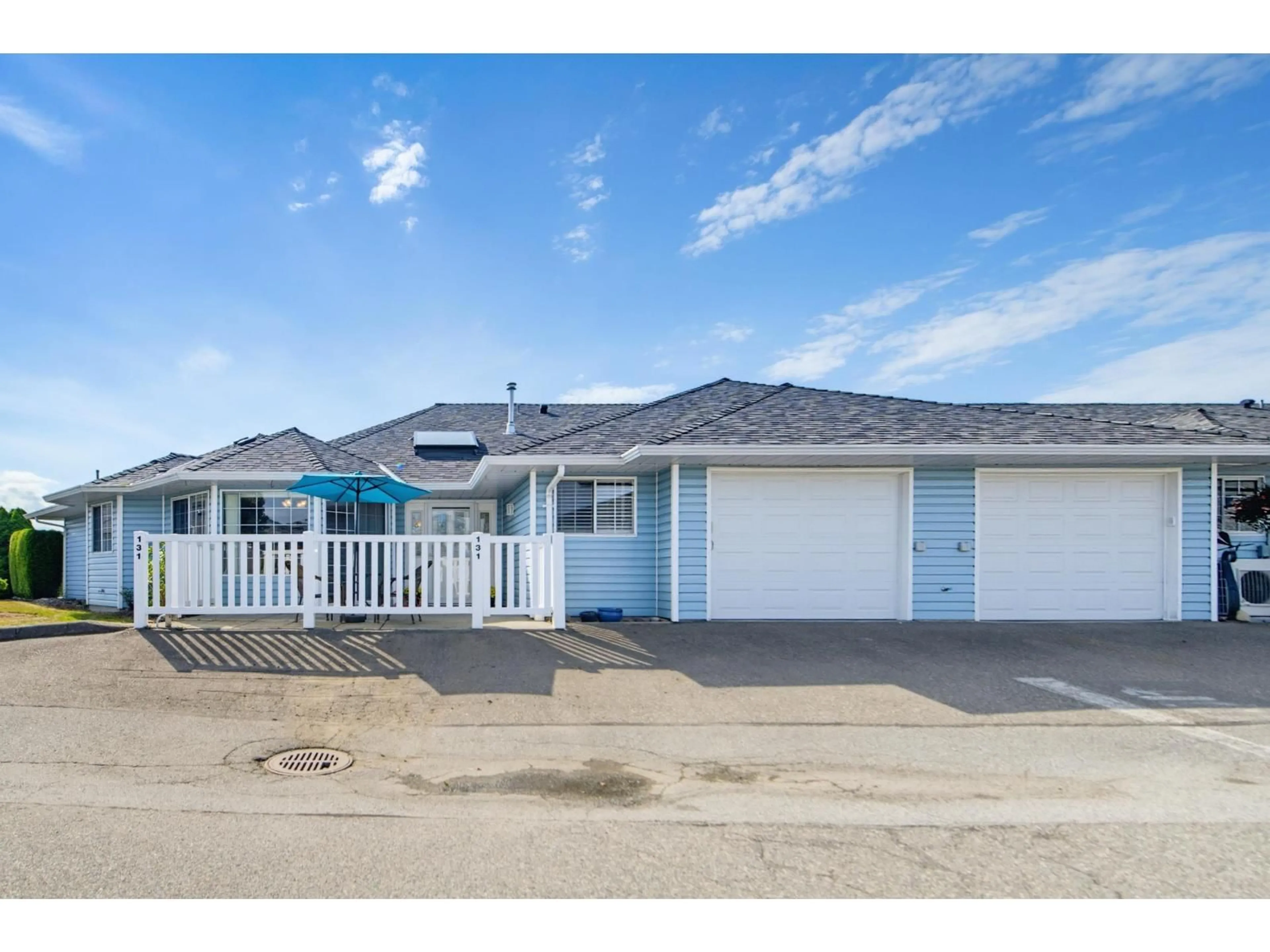 Home with vinyl exterior material, street for 131 - 1450 MCCALLUM ROAD, Abbotsford British Columbia V2S8A5