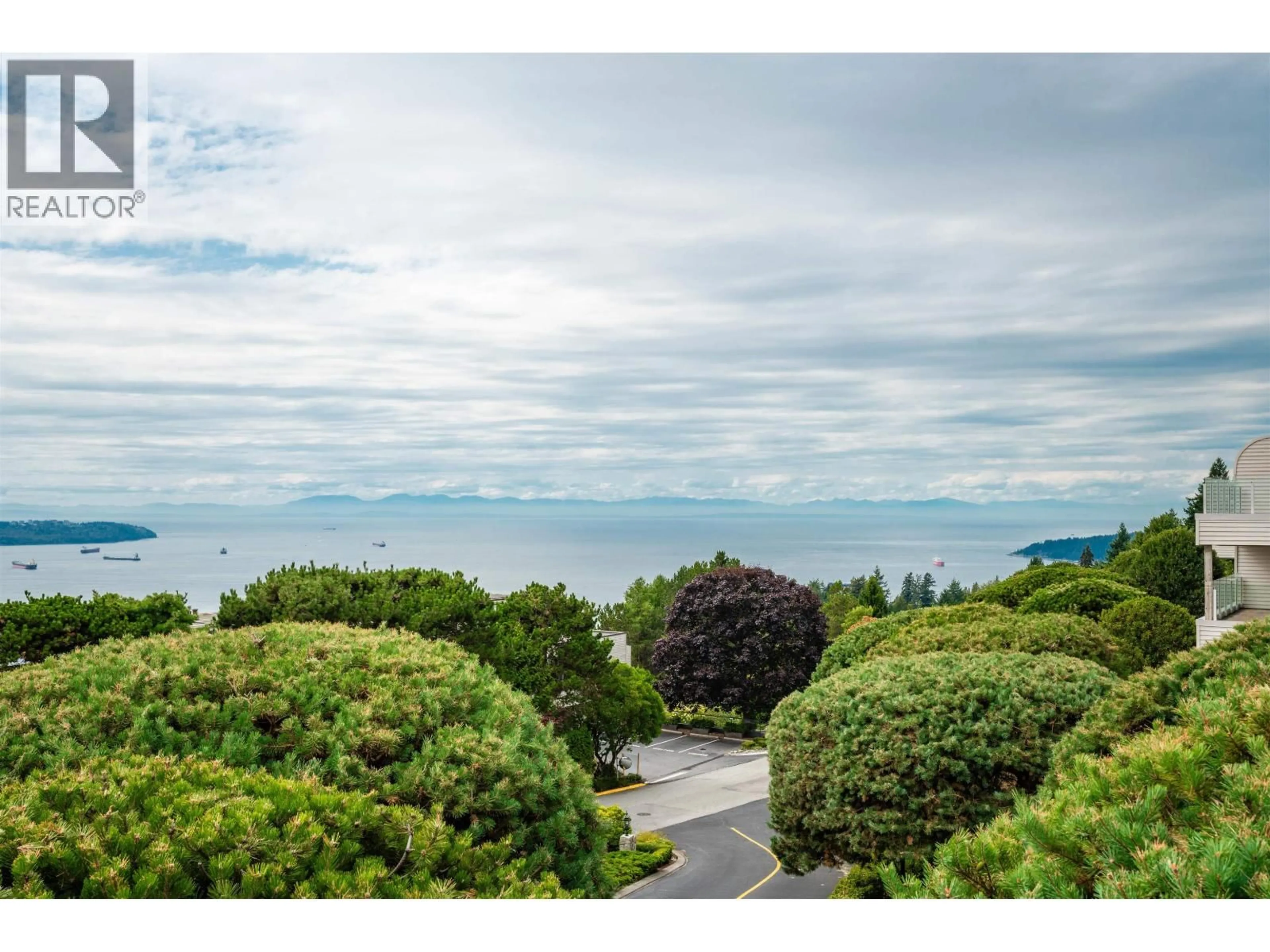 A pic from outside/outdoor area/front of a property/back of a property/a pic from drone, water/lake/river/ocean view for 1 - 2278 FOLKESTONE WAY, West Vancouver British Columbia V7S2X7