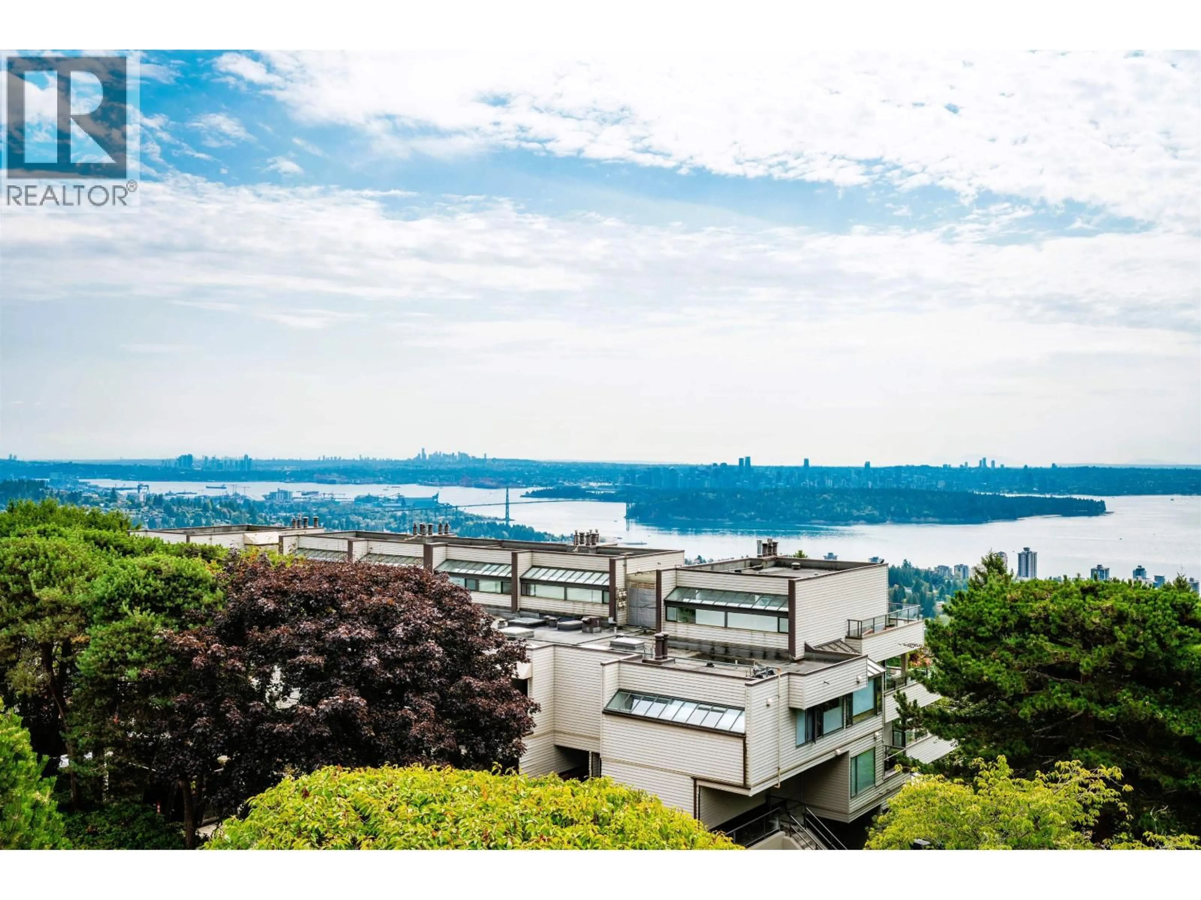 Patio, water/lake/river/ocean view for 1 - 2278 FOLKESTONE WAY, West Vancouver British Columbia V7S2X7