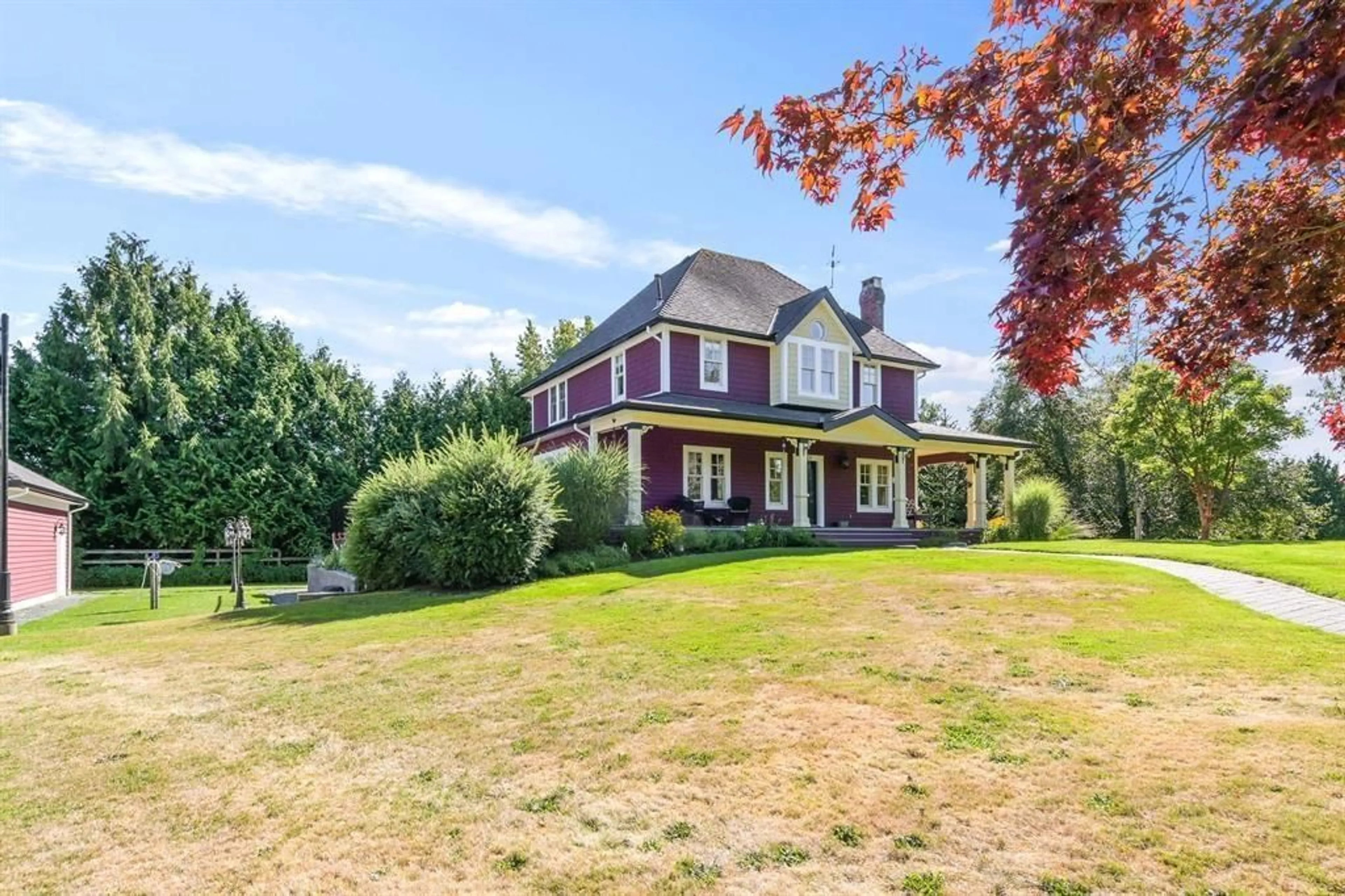 A pic from outside/outdoor area/front of a property/back of a property/a pic from drone, unknown for 1526 232 STREET, Langley British Columbia V2Z2W9