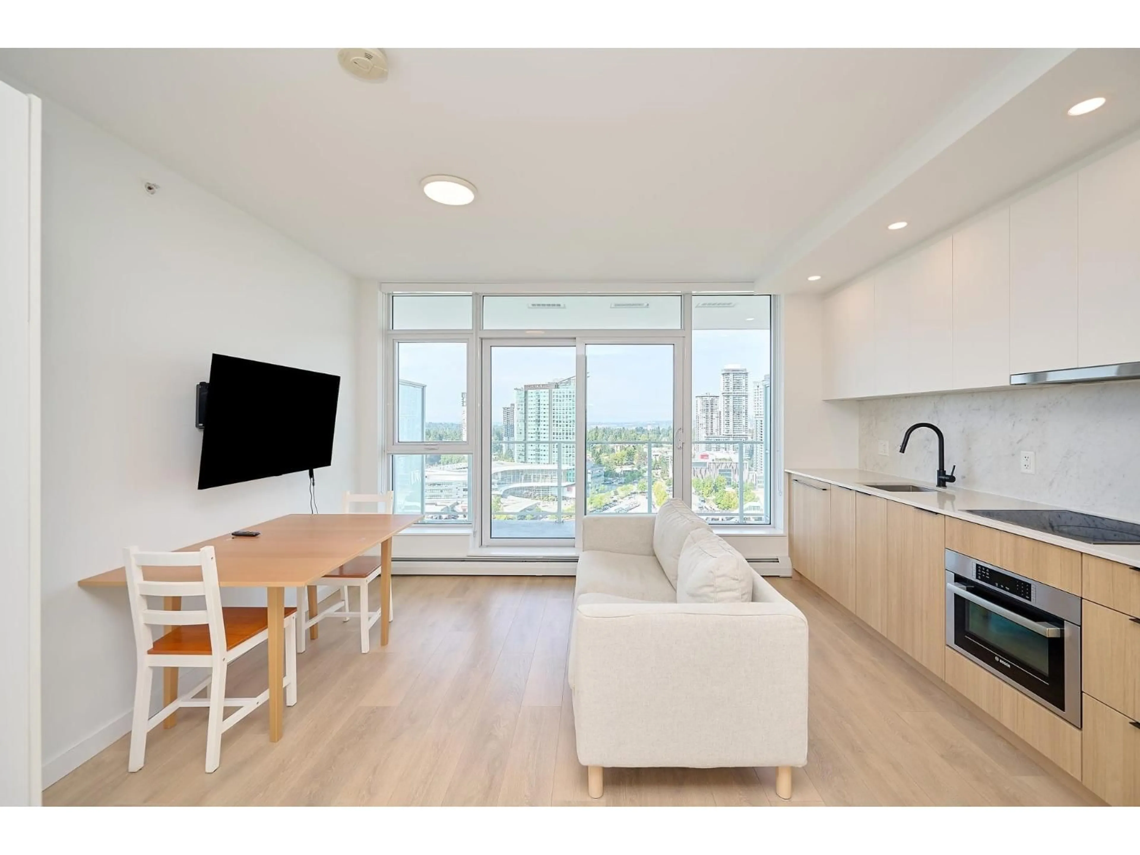 Unknown for 2610 - 13685 102 AVENUE, Surrey British Columbia V3T1N7