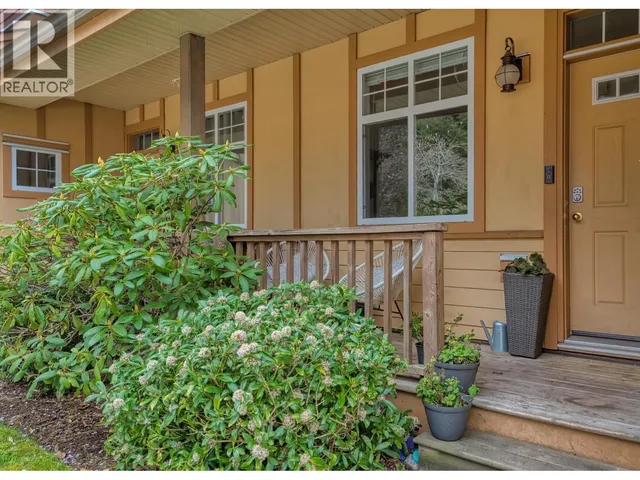 4 - 809 NORTH ROAD, Gibsons 3