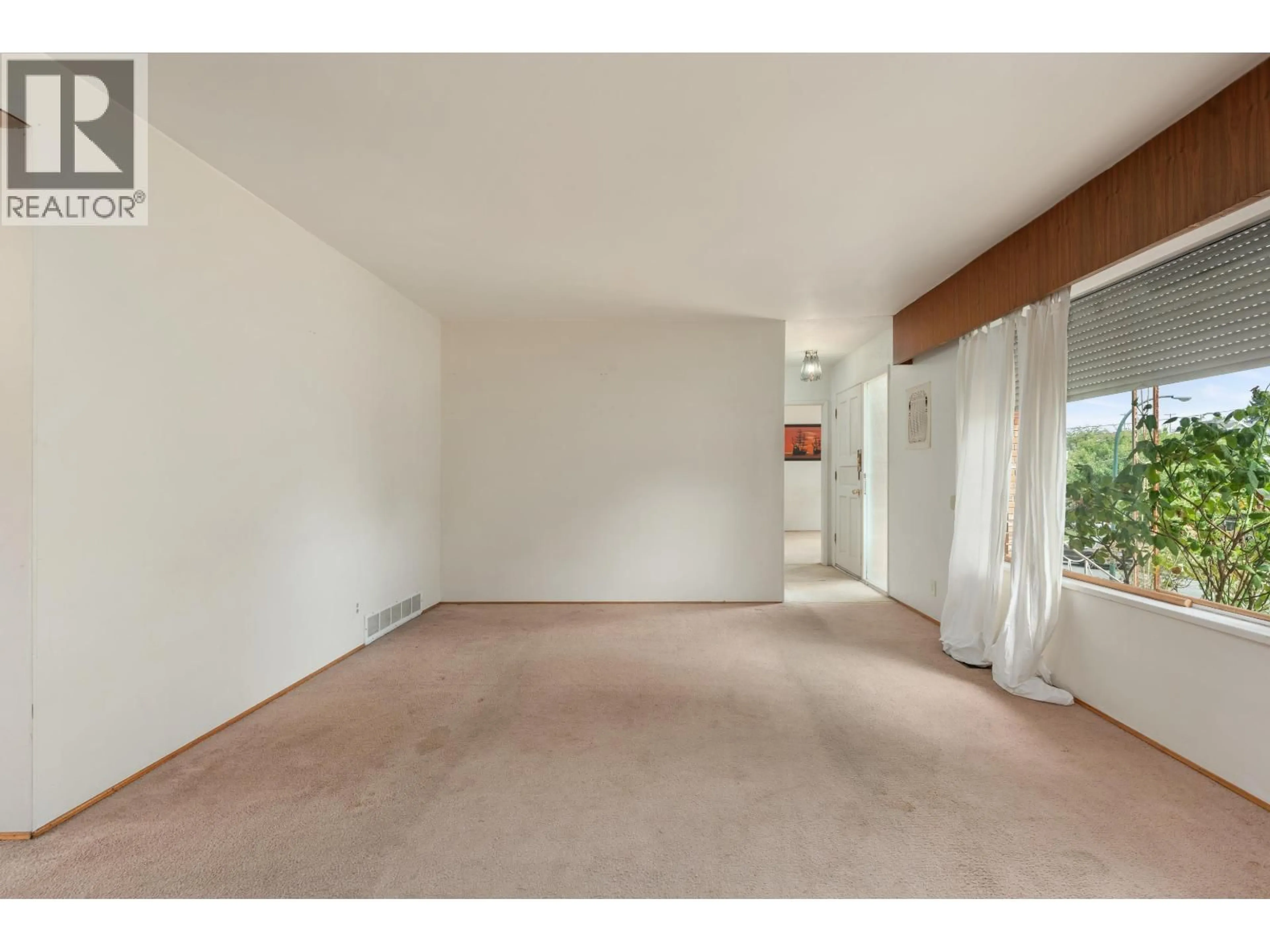 A pic of a room for 4561 MANOR STREET, Vancouver British Columbia V5R3X4