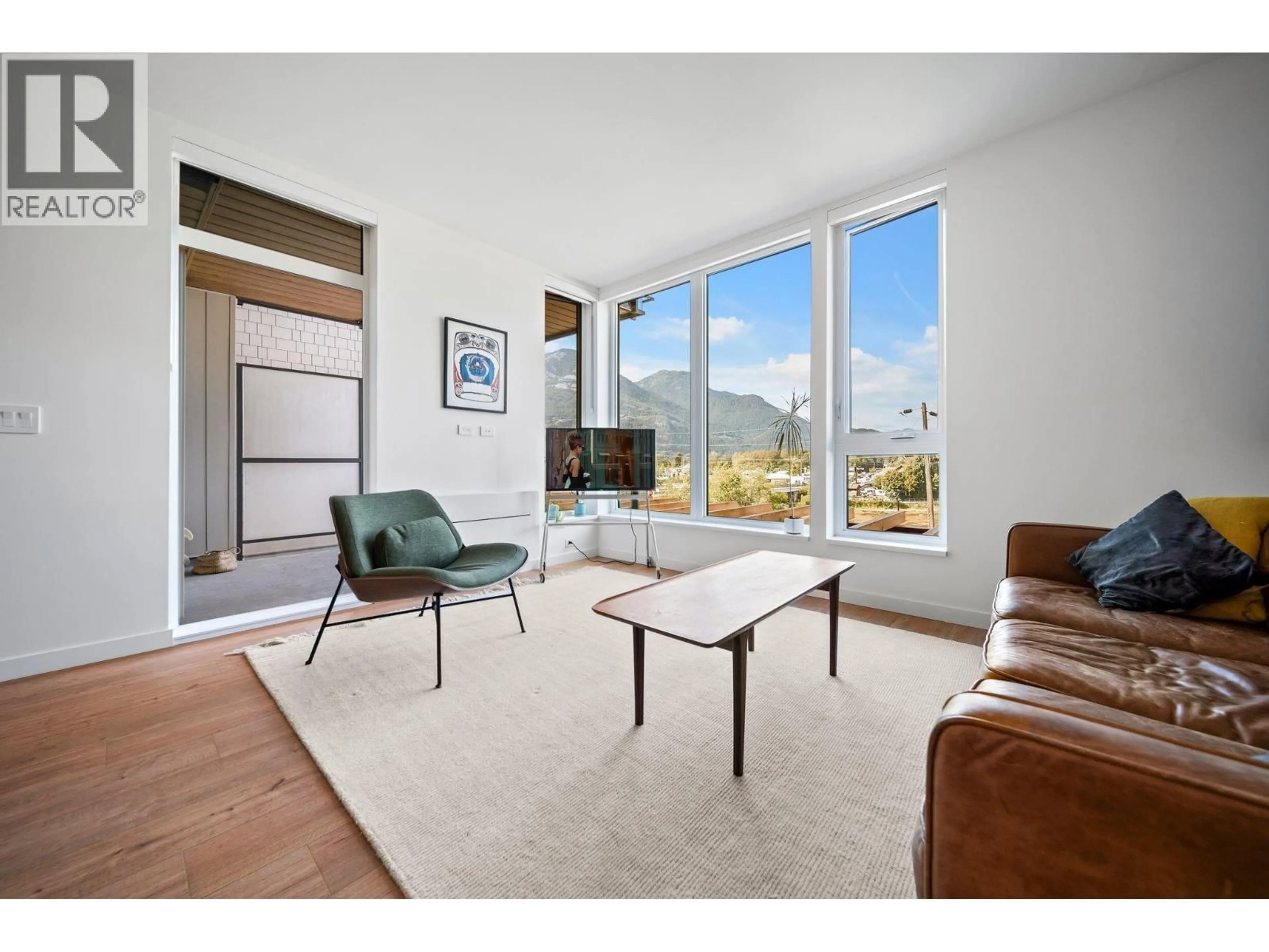 Living room with furniture, unknown for 311 - 1500 SCOTT CRESCENT, Squamish British Columbia V8B1G5