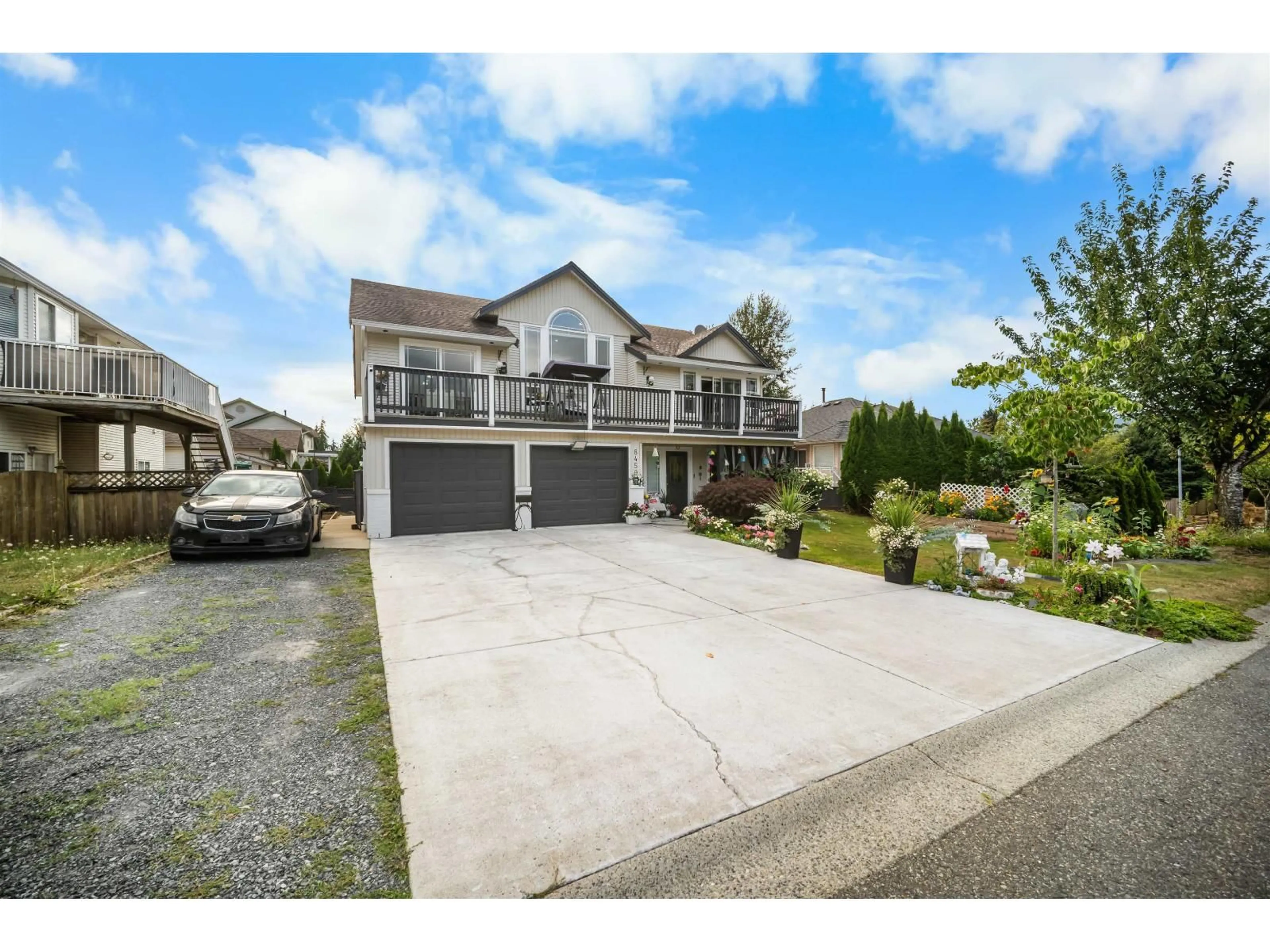 A pic from outside/outdoor area/front of a property/back of a property/a pic from drone, street for 8459 DOERKSEN DRIVE, Mission British Columbia V2V7C4