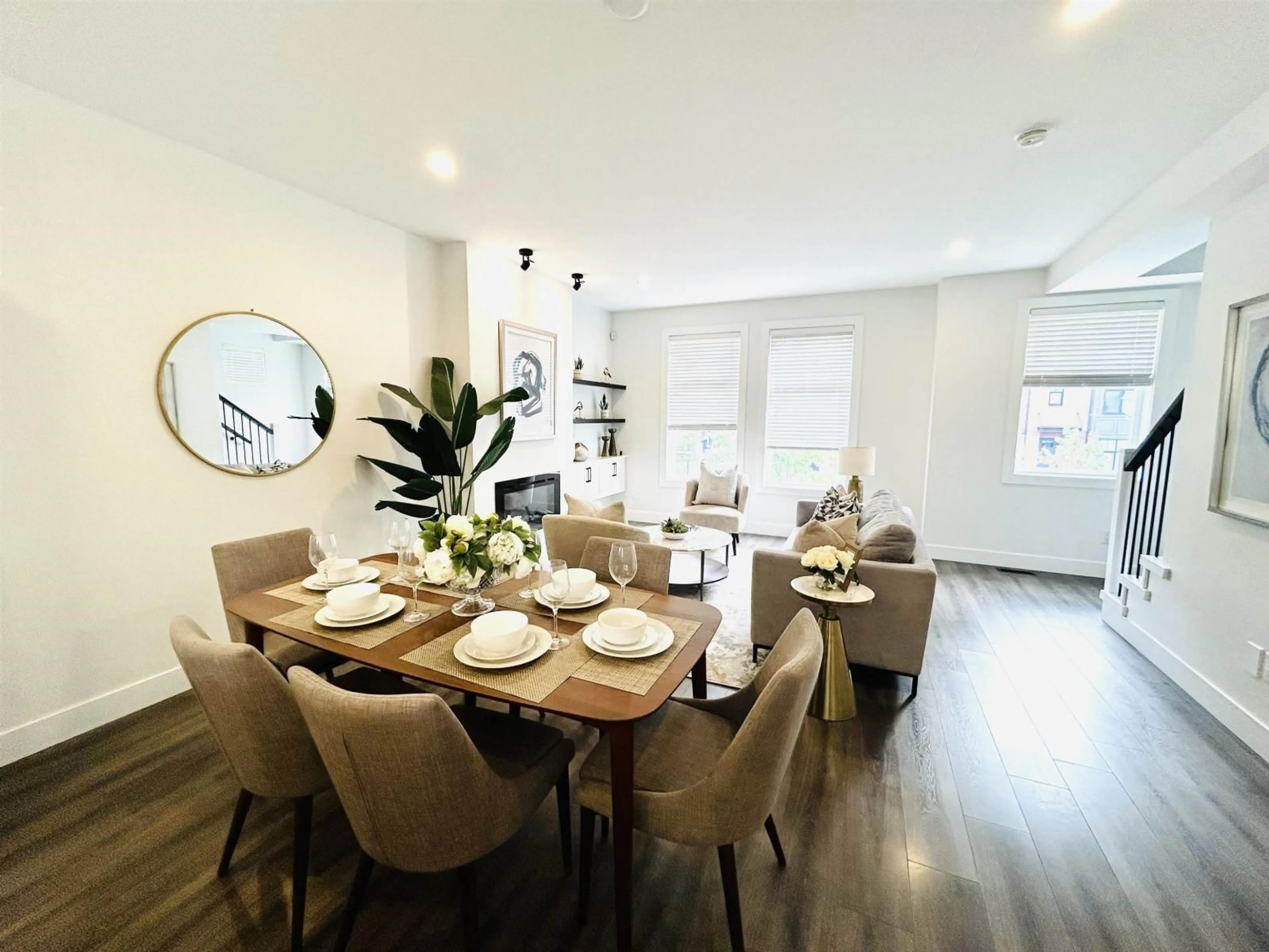 Dining room, wood/laminate floor for 16 - 16467 23A AVENUE, Surrey British Columbia V3Z1E9