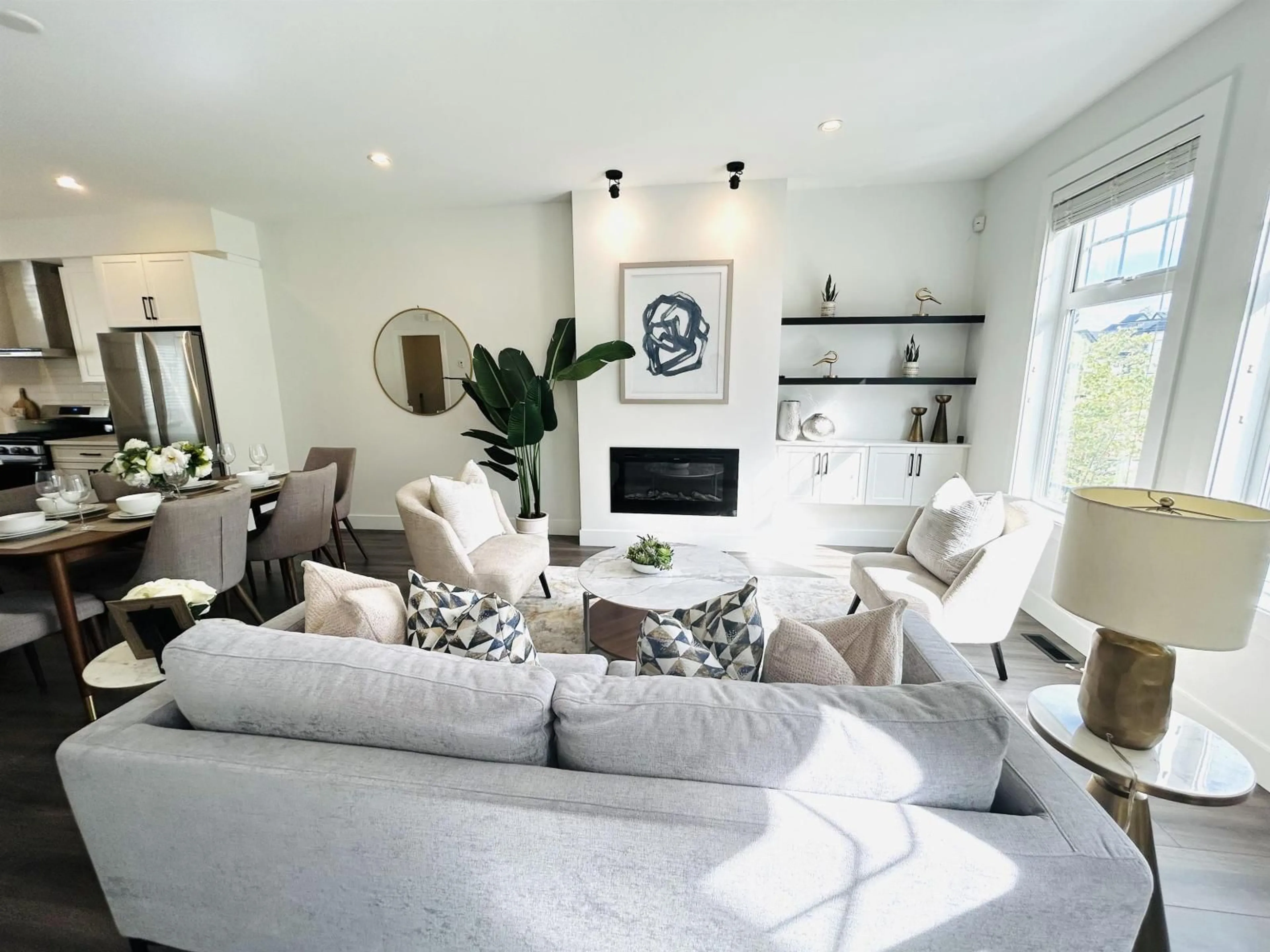 Living room with furniture, unknown for 16 - 16467 23A AVENUE, Surrey British Columbia V3Z1E9