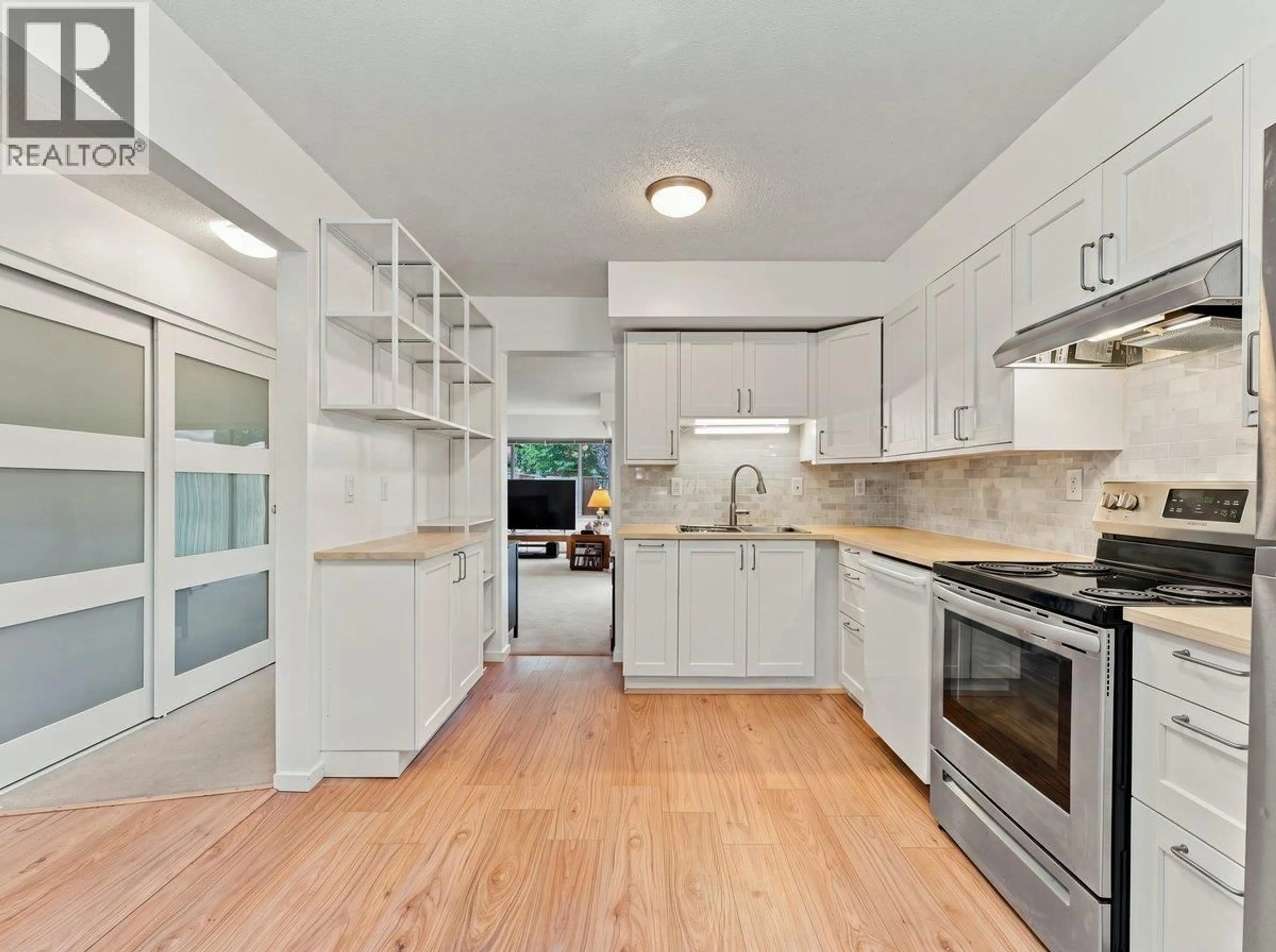Open concept kitchen, unknown for 58 - 9111 NO. 5 ROAD, Richmond British Columbia V7A4N3