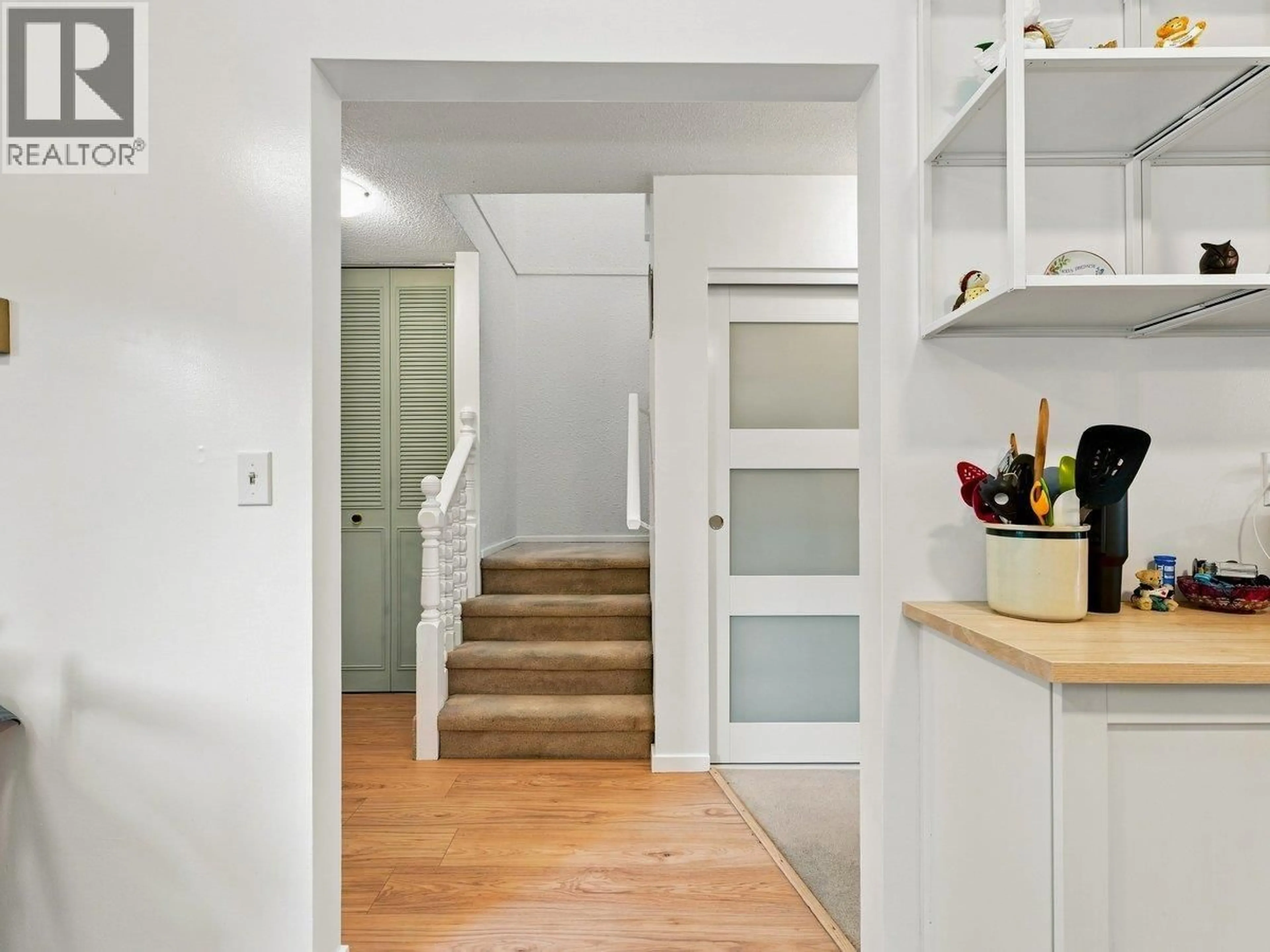 Indoor entryway for 58 - 9111 NO. 5 ROAD, Richmond British Columbia V7A4N3