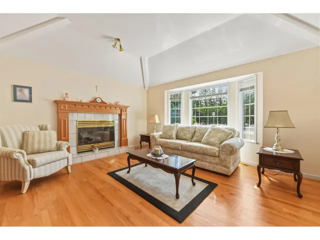 14877 24TH AVENUE, Surrey 5