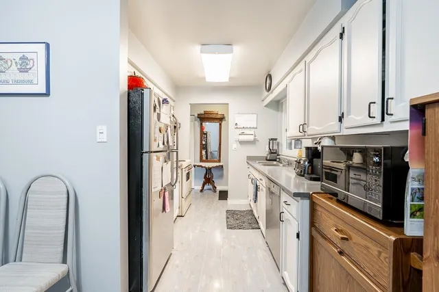8363 ARBOUR PLACE, Delta 5