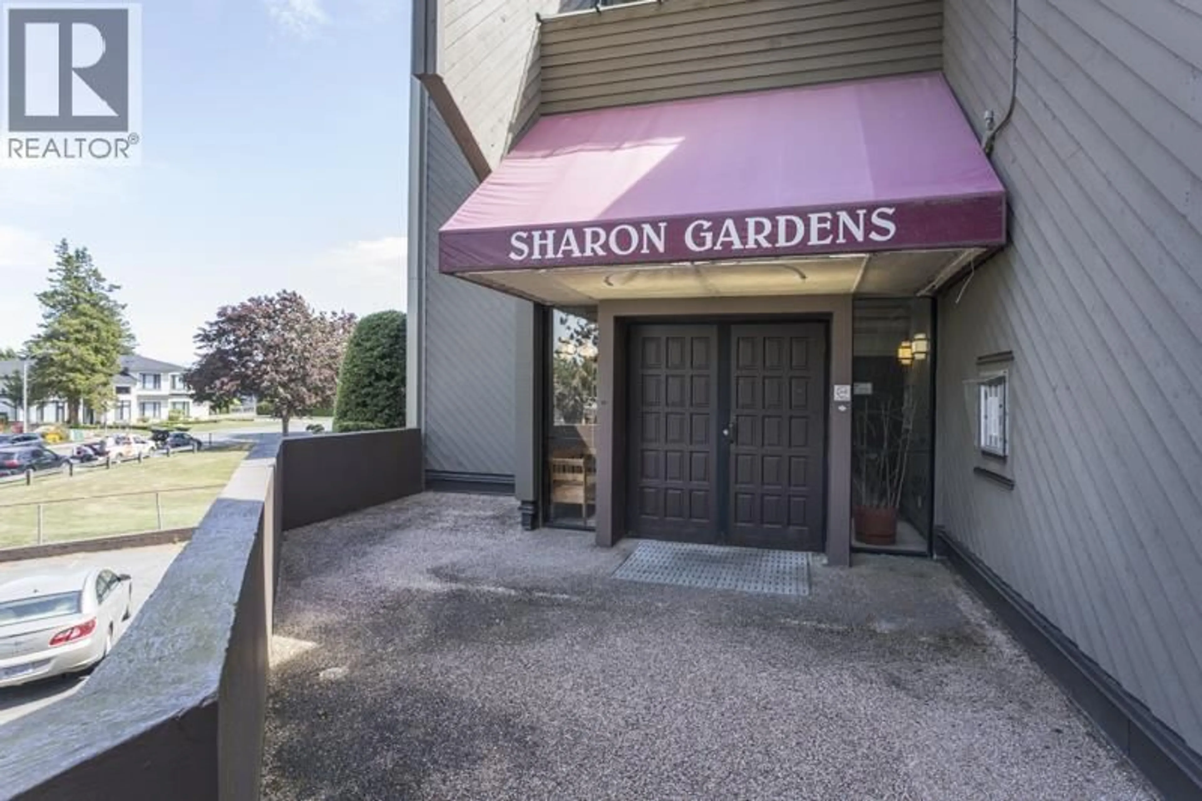 Indoor foyer for 115 - 9300 GLENACRES DRIVE, Richmond British Columbia V7A1Y8