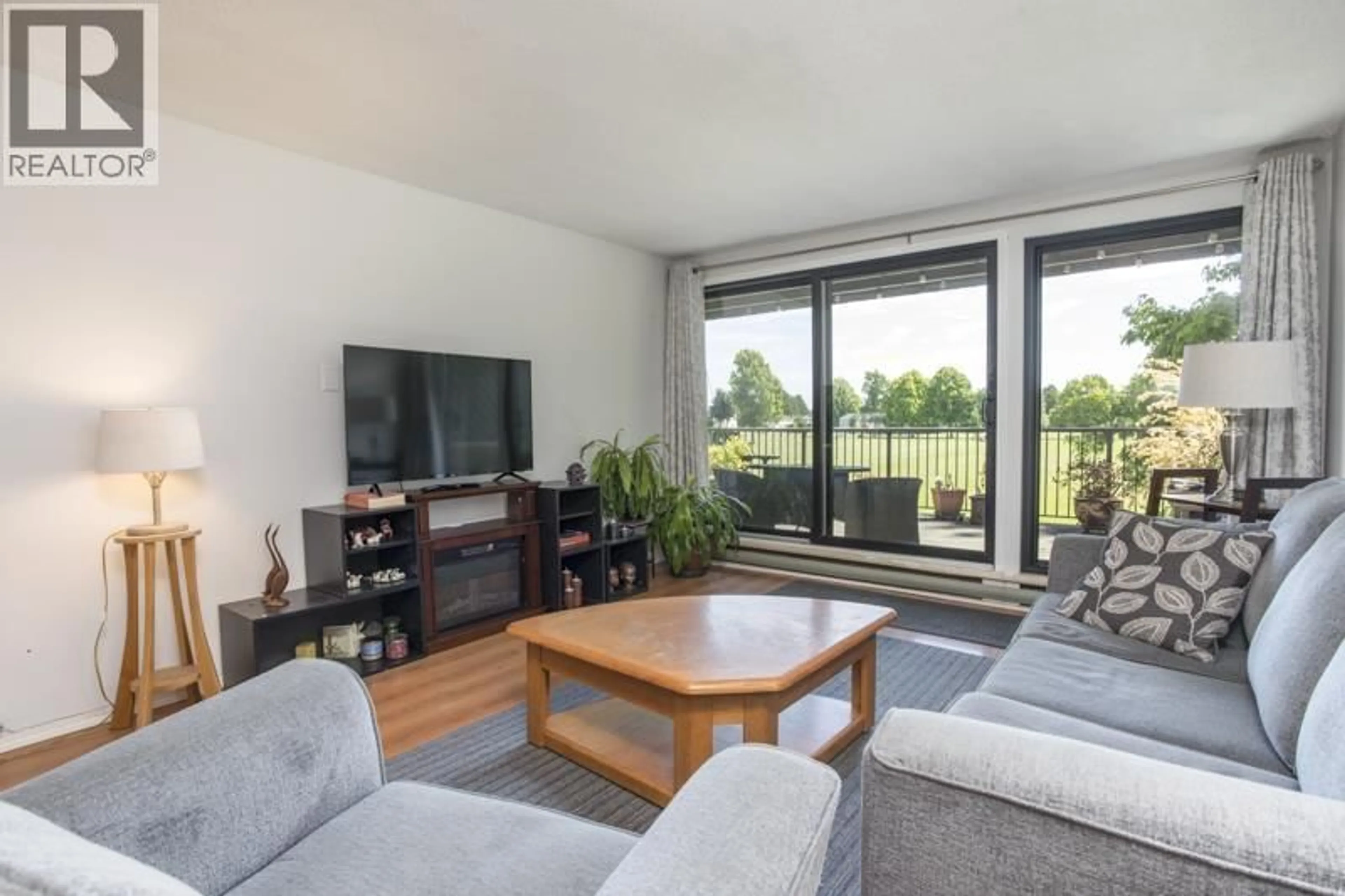 Living room with furniture, unknown for 115 - 9300 GLENACRES DRIVE, Richmond British Columbia V7A1Y8