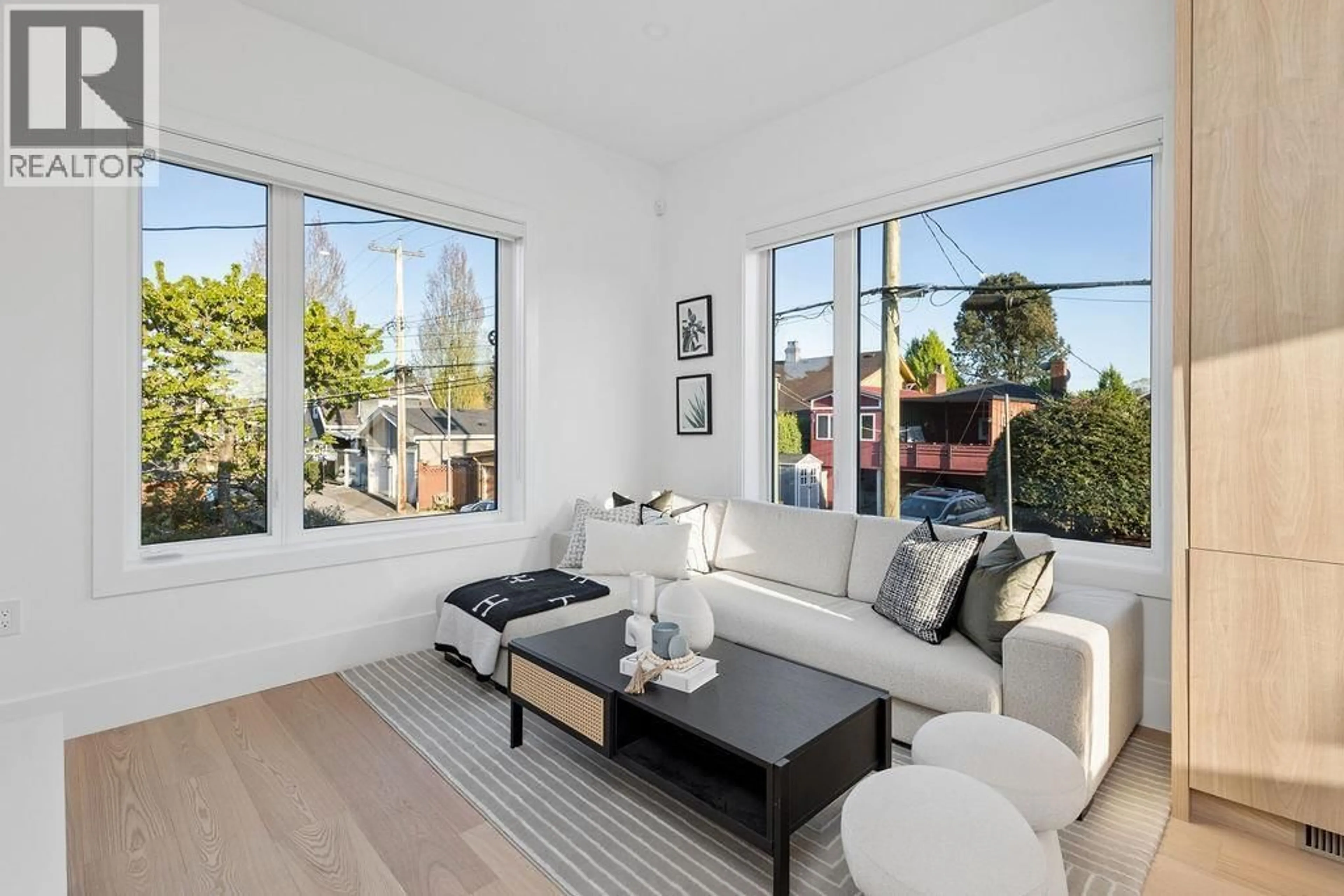 Living room with furniture, unknown for 2754 GRAVELEY STREET, Vancouver British Columbia V5K3J7