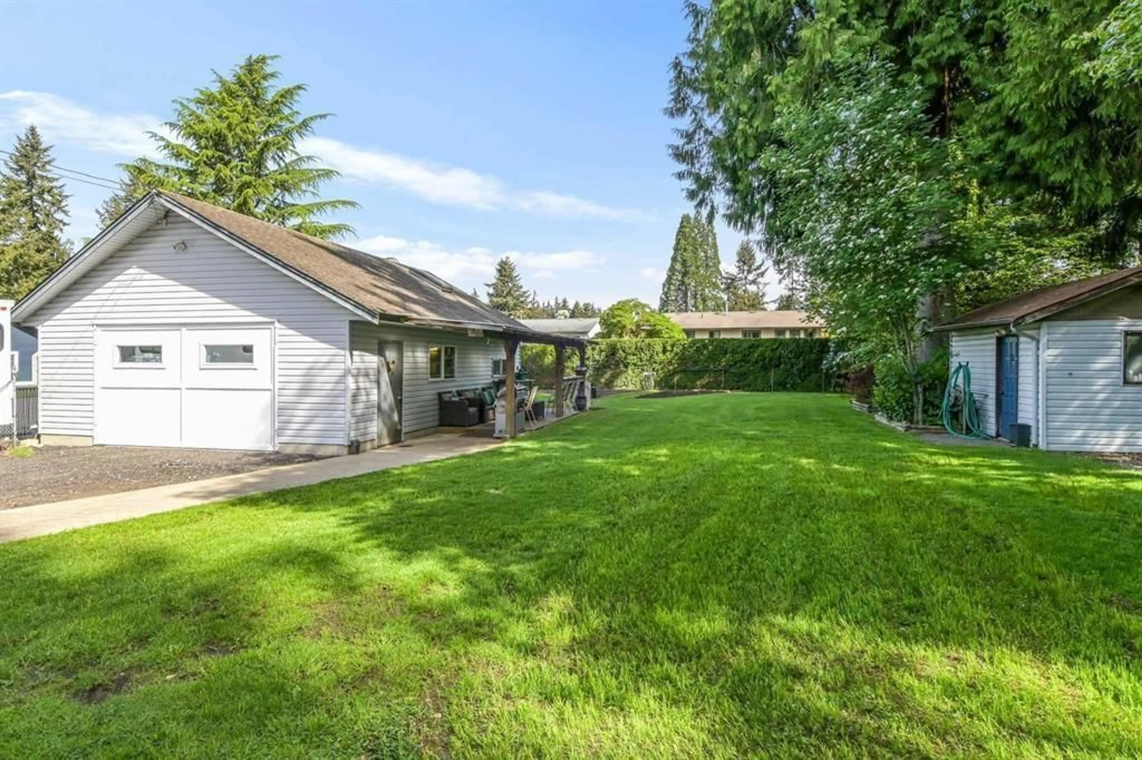 A pic from outside/outdoor area/front of a property/back of a property/a pic from drone, unknown for 20663 39 AVENUE, Langley British Columbia V3A2V7