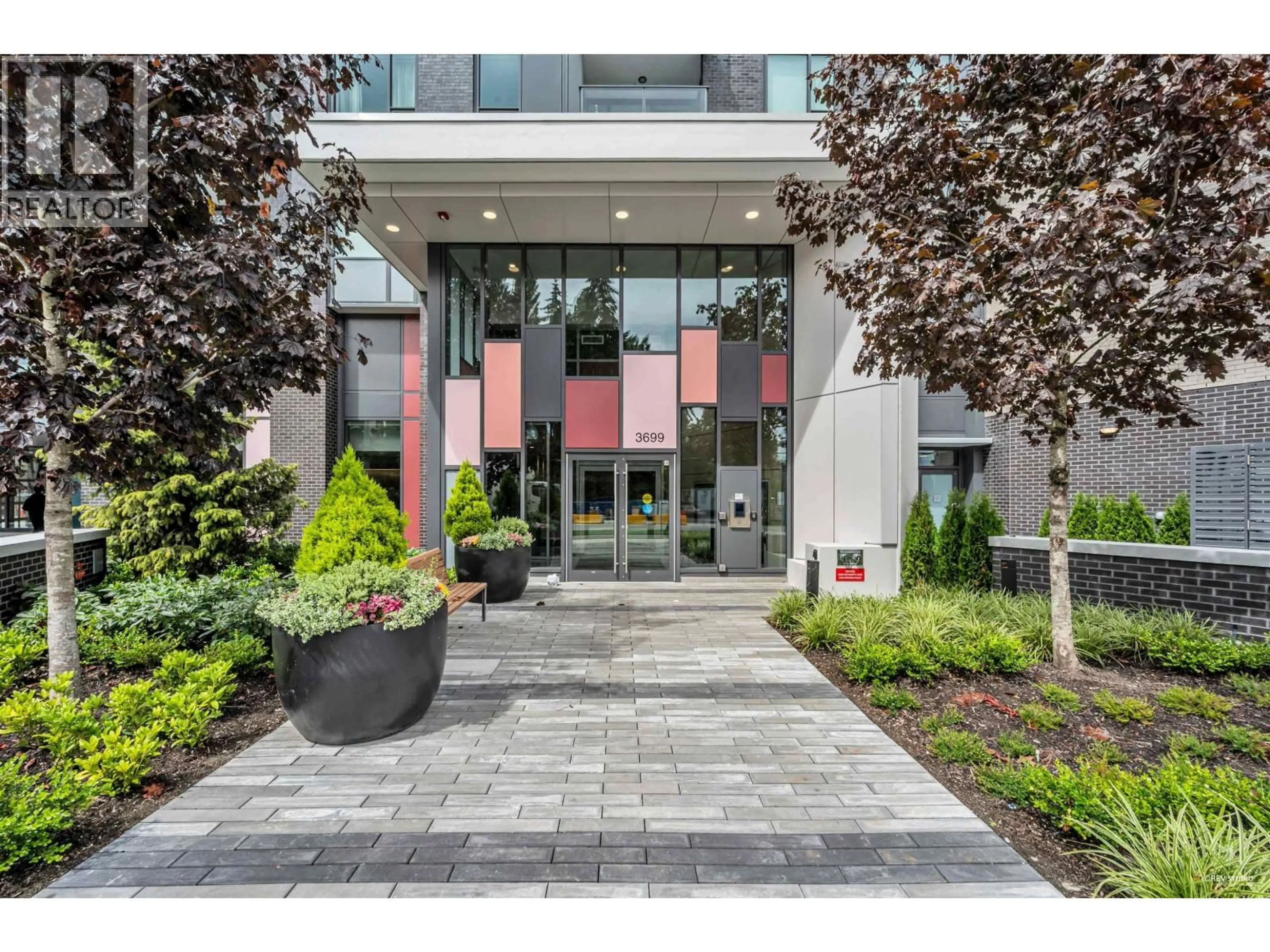 Indoor foyer for 519 - 3699 SEXSMITH ROAD, Richmond British Columbia V6X0W4
