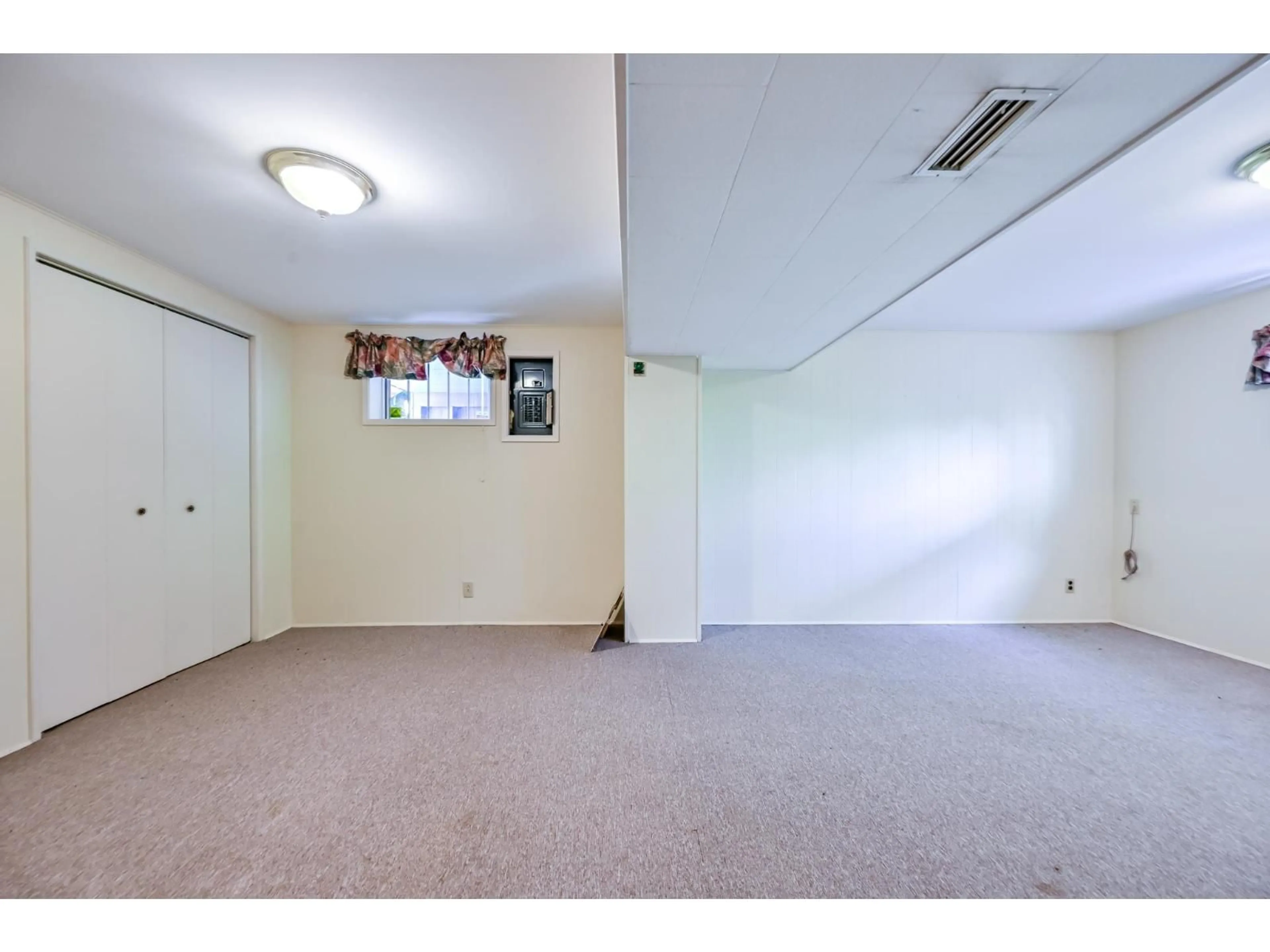 Unknown for 10207 127 STREET, Surrey British Columbia V3V5J8