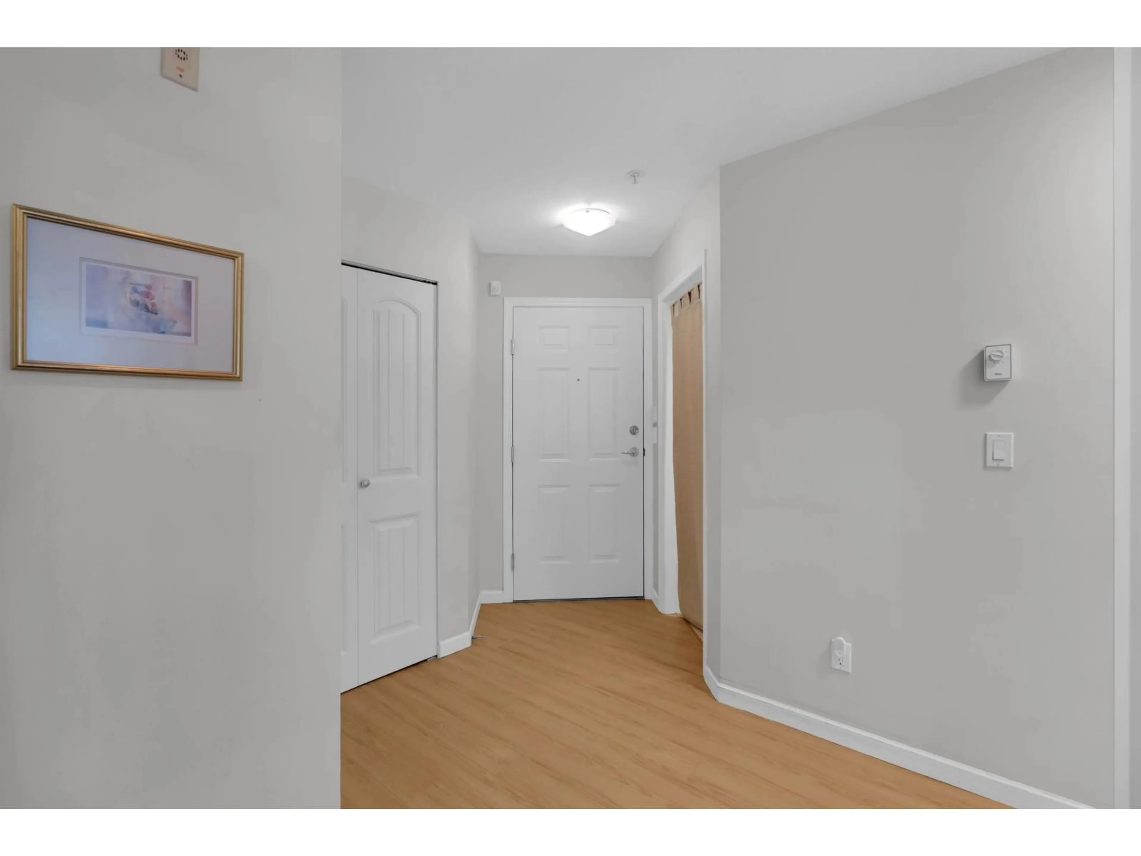 Unknown for 206 - 9668 148 STREET, Surrey British Columbia V3R0W2