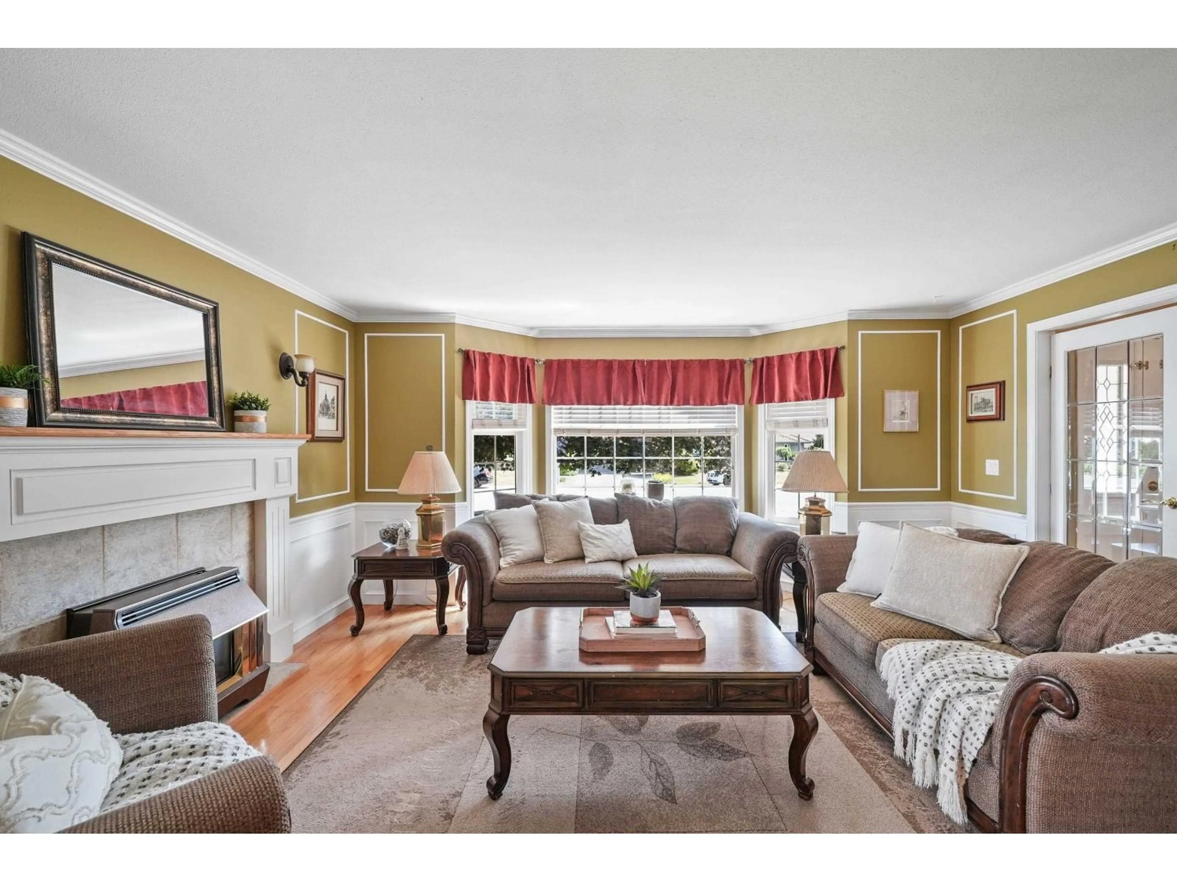 Living room with furniture, unknown for 18555 57 AVENUE, Surrey British Columbia V3S7T1