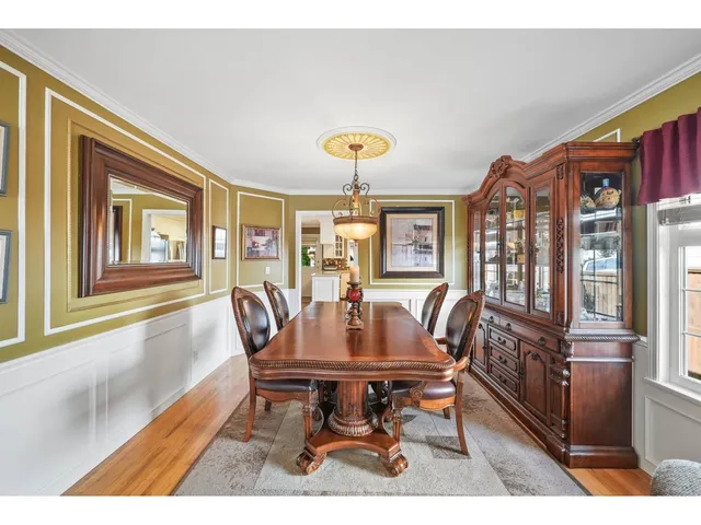 18555 57 AVENUE, Surrey 5