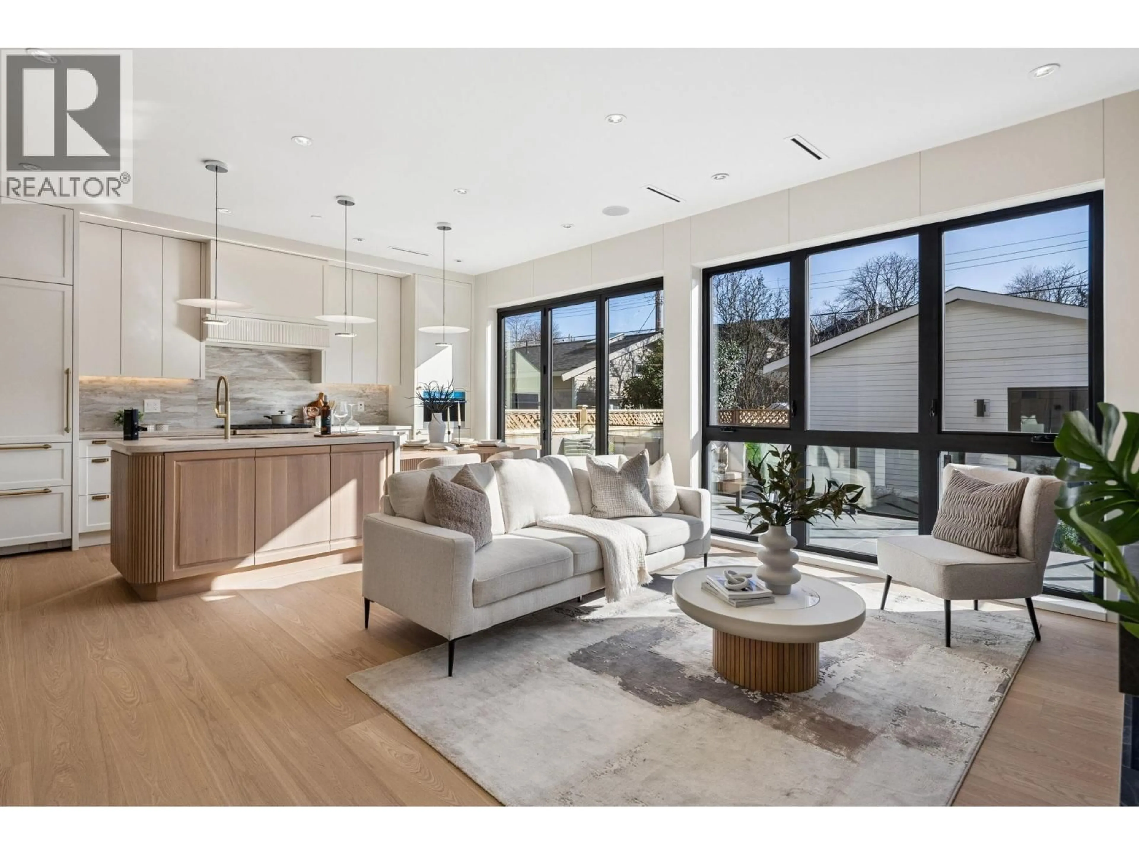 Unknown for 2 - 3036 13TH AVENUE, Vancouver British Columbia V6K2V2