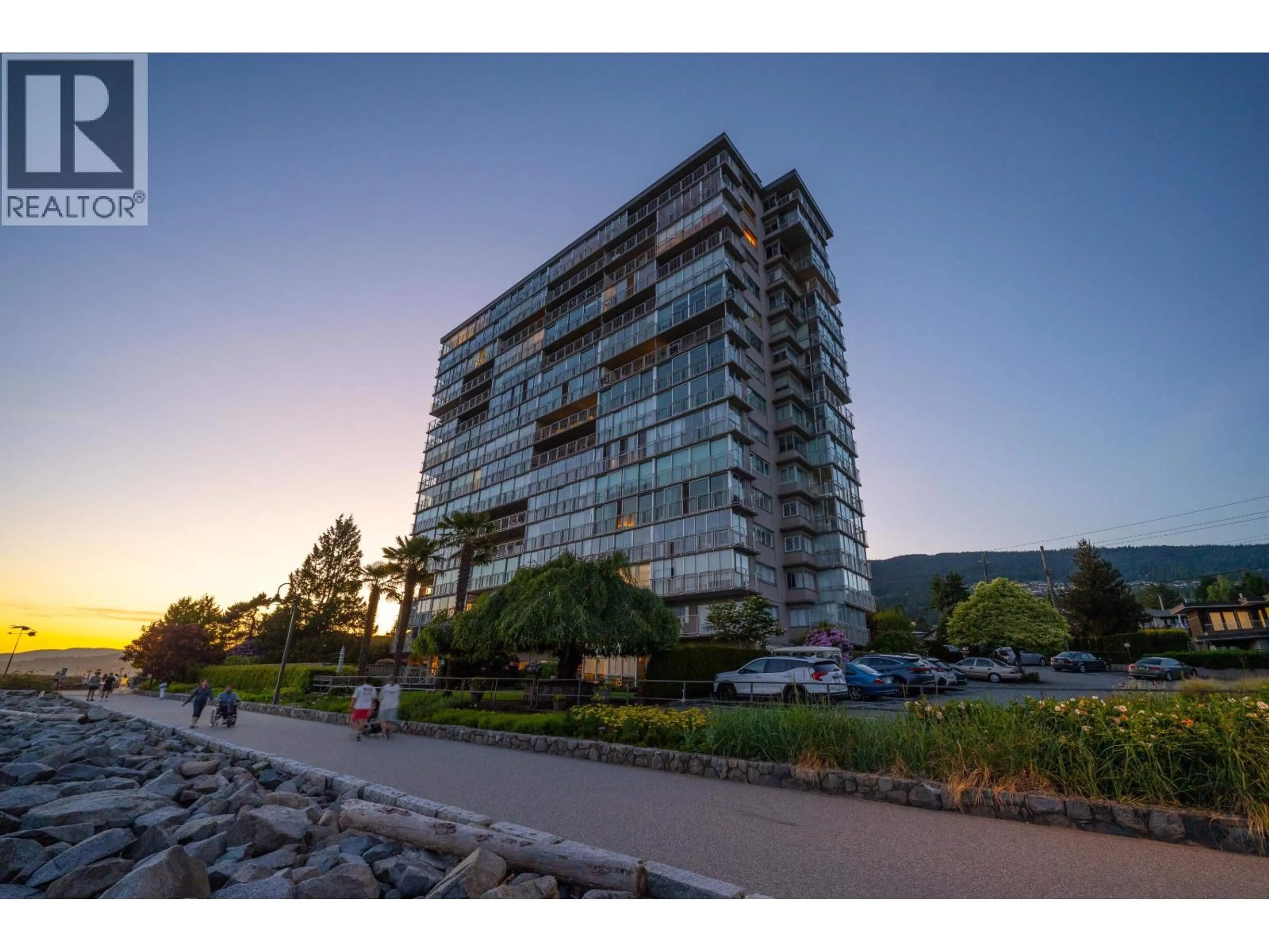 Blurry image for 301 - 150 24TH STREET, West Vancouver British Columbia V7V4G8