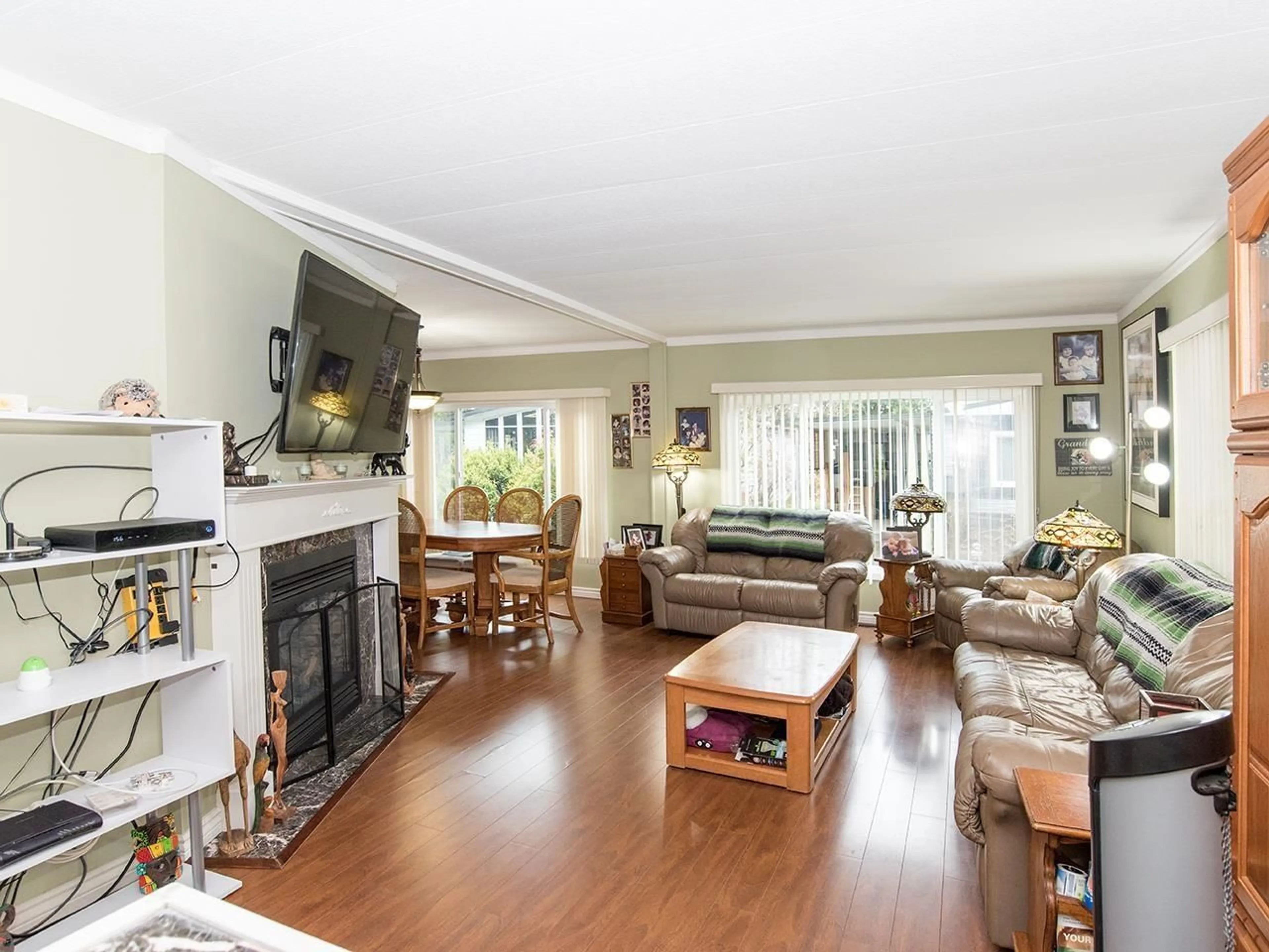 Living room with furniture, unknown for 297 - 1840 160 STREET, Surrey British Columbia V4A4X4
