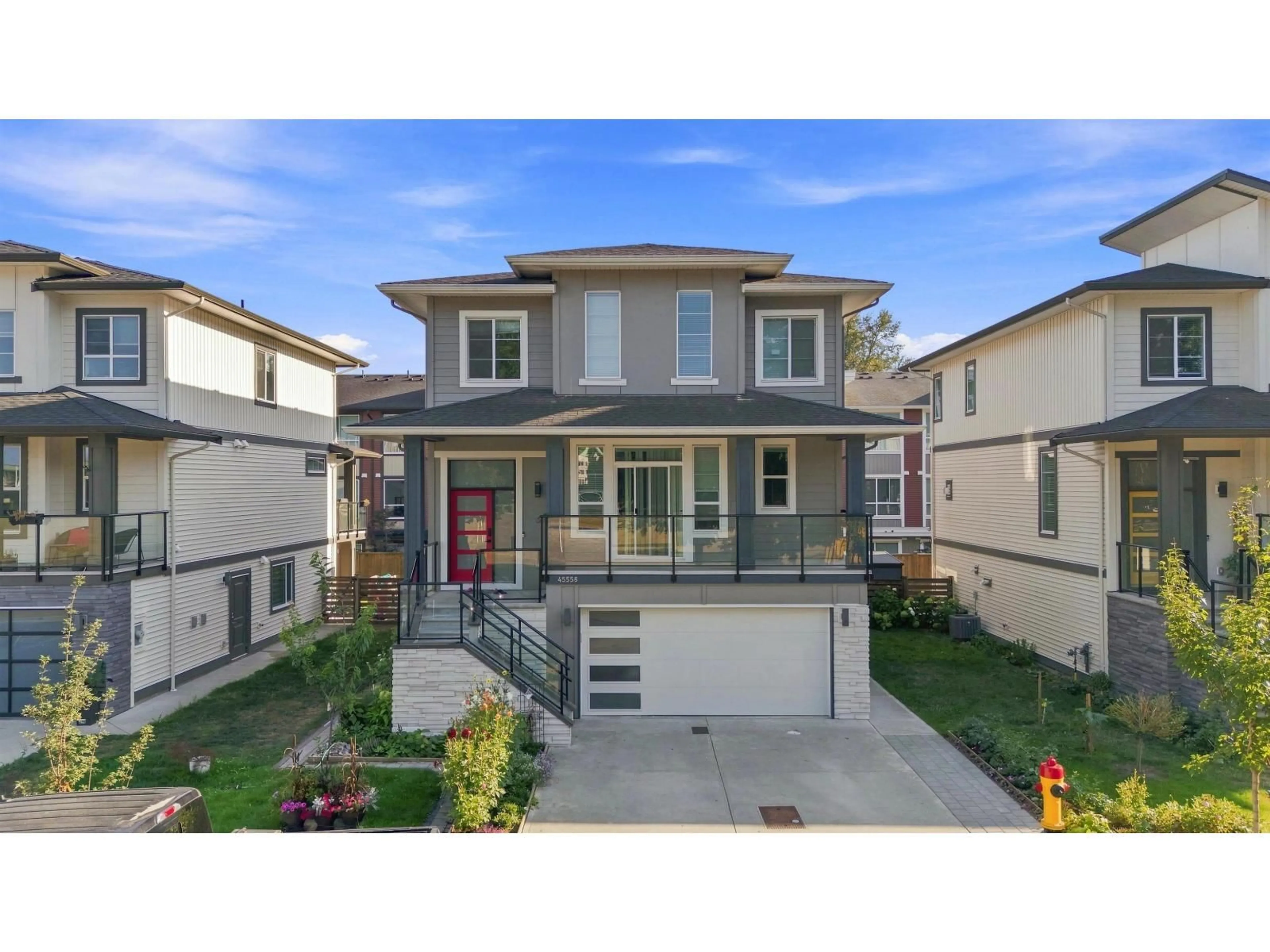 Home with vinyl exterior material, street for 45558 MEADOWBROOK DRIVE, Chilliwack British Columbia V2P2N1