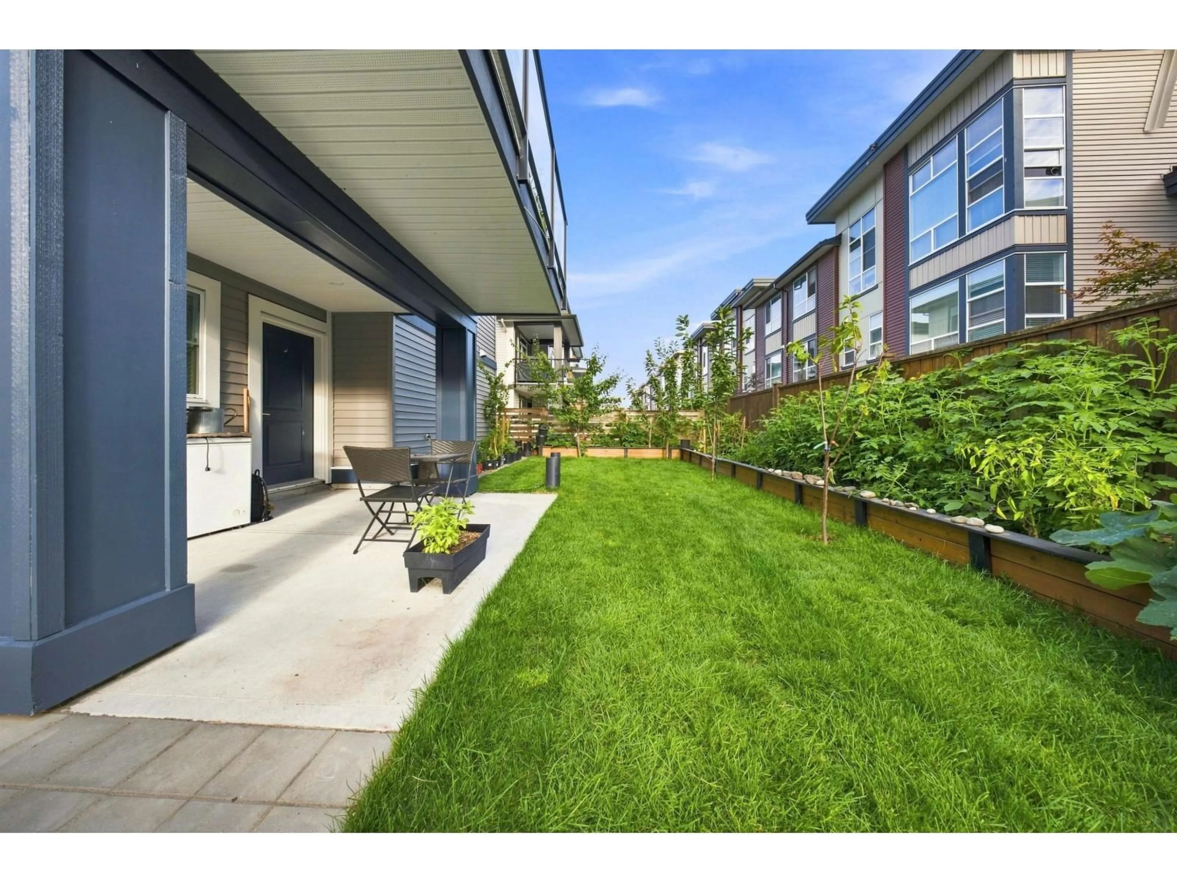 Patio, street for 45558 MEADOWBROOK DRIVE, Chilliwack British Columbia V2P2N1