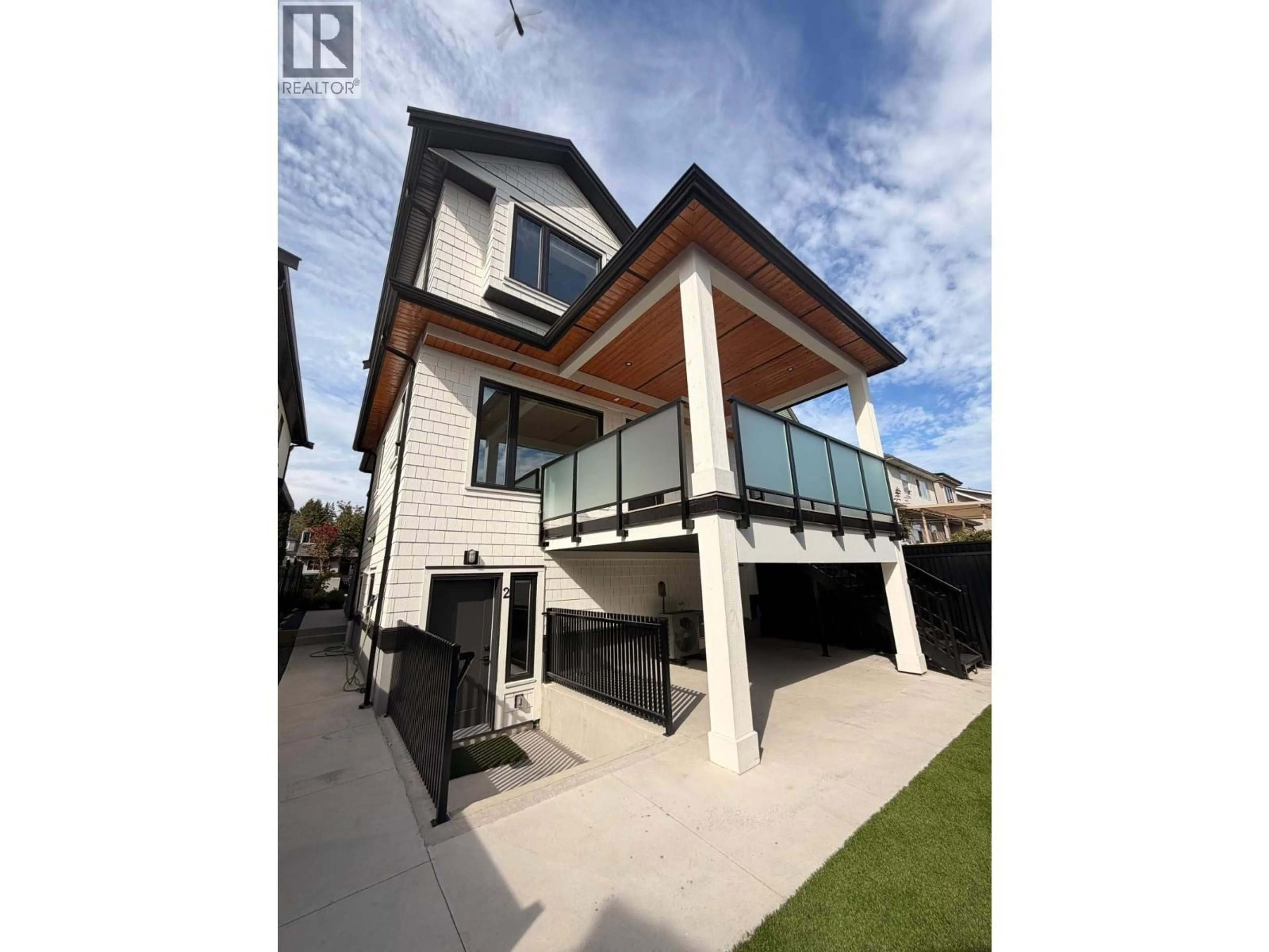 A pic from outside/outdoor area/front of a property/back of a property/a pic from drone, street for 1554 66TH AVENUE, Vancouver British Columbia V6P2R9