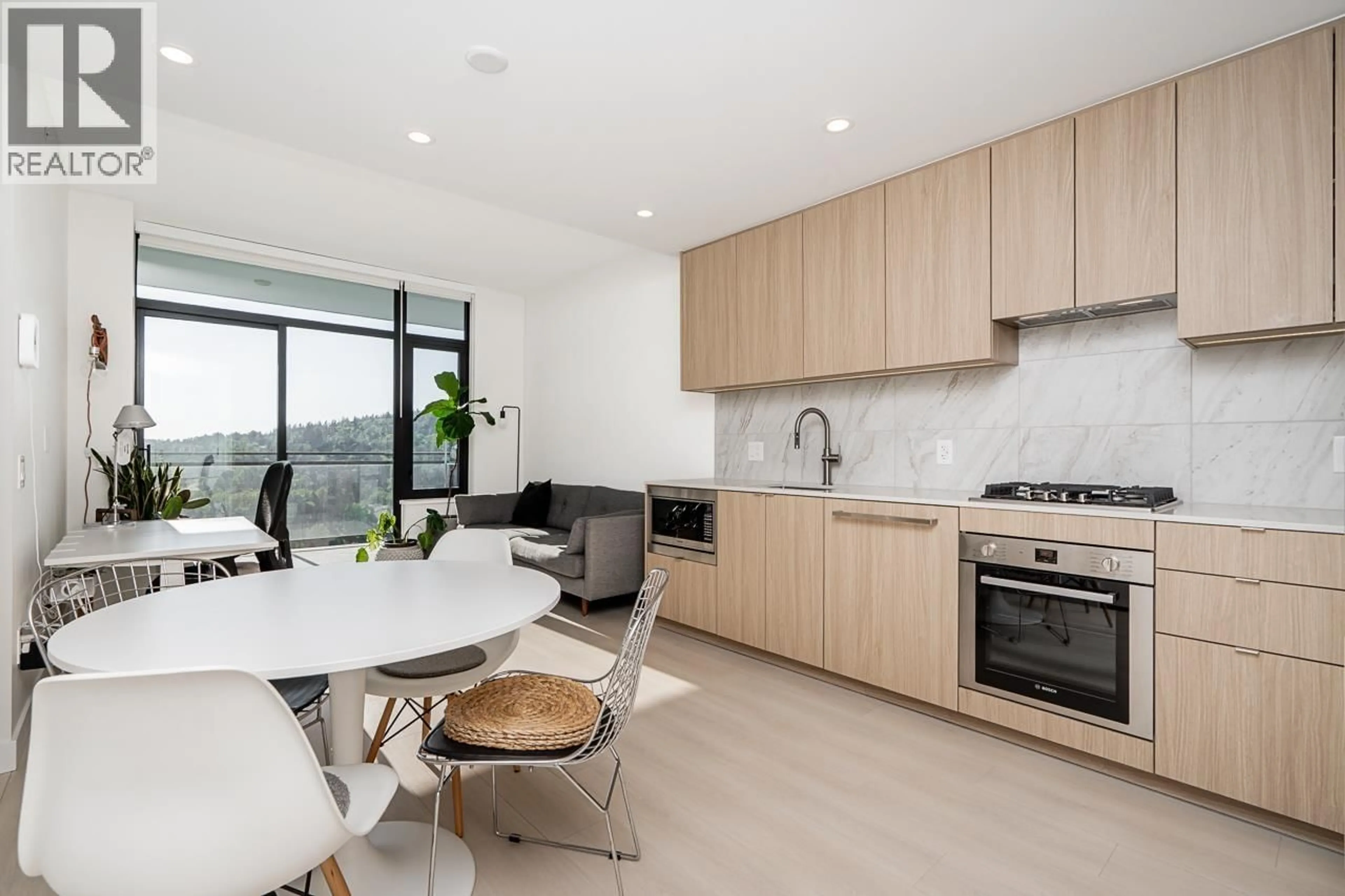 Standard kitchen, unknown for 1603 - 626 CLAREMONT STREET, Coquitlam British Columbia V3J0T1