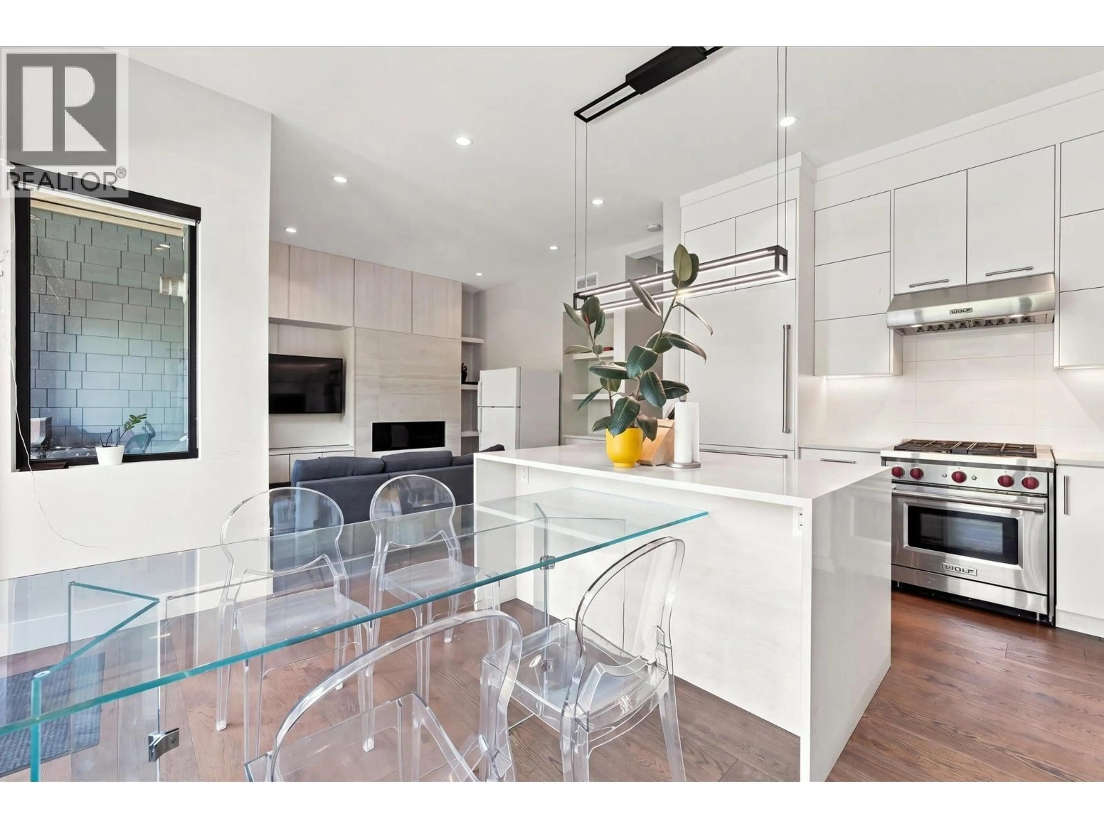 Contemporary kitchen, unknown for 21 - 1350 CLOUDBURST DRIVE, Whistler British Columbia V0N1B1