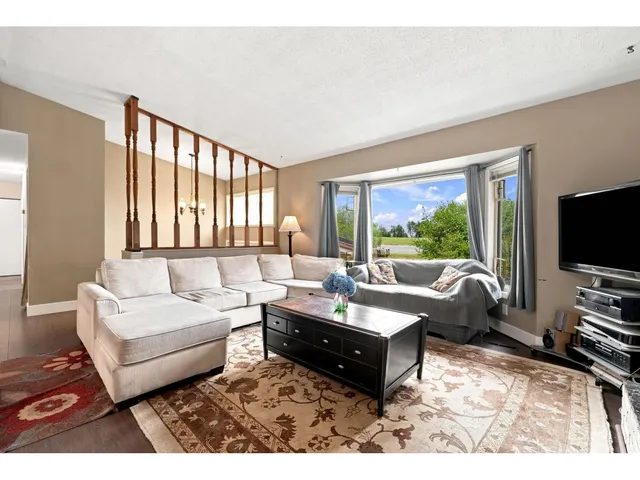 10425 YOUNG ROAD, Chilliwack 2