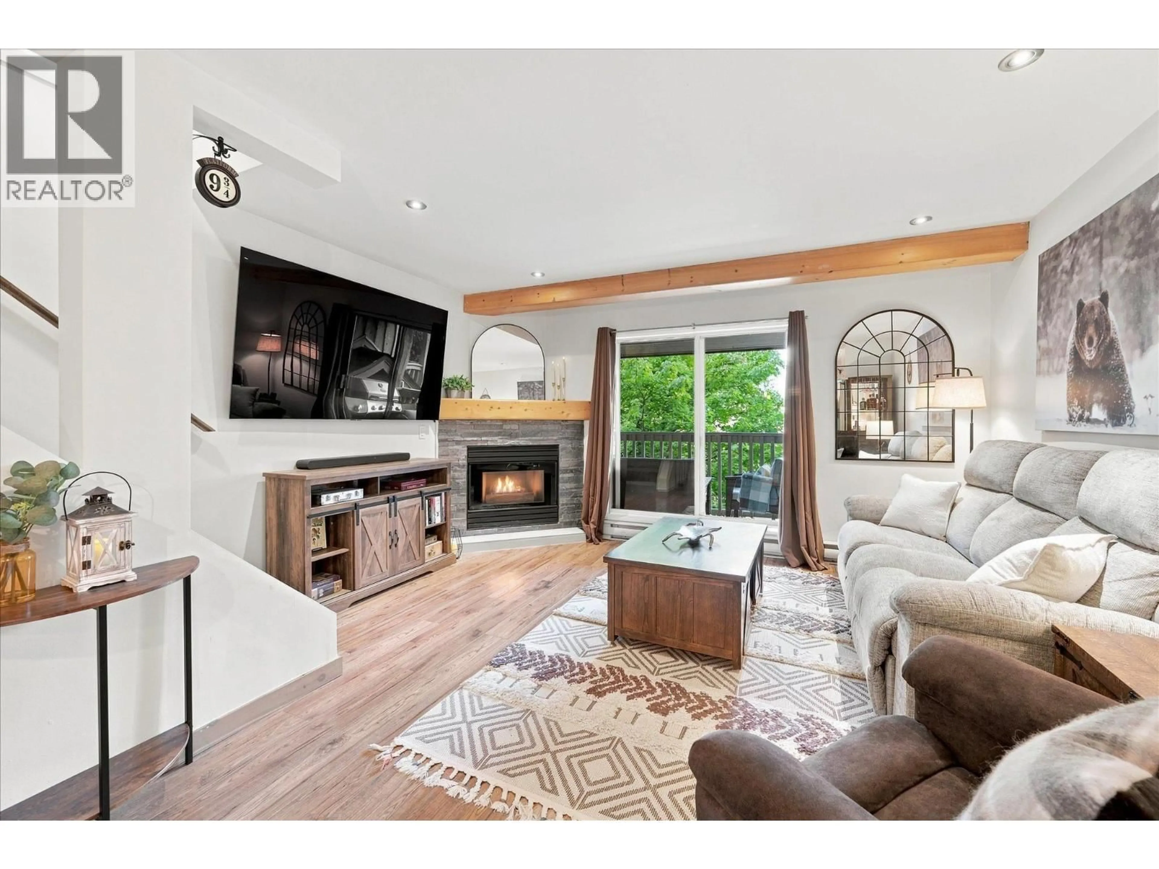 Living room with furniture, wood/laminate floor for 15C - 3102 PANORAMA RIDGE, Whistler British Columbia V8E0V3