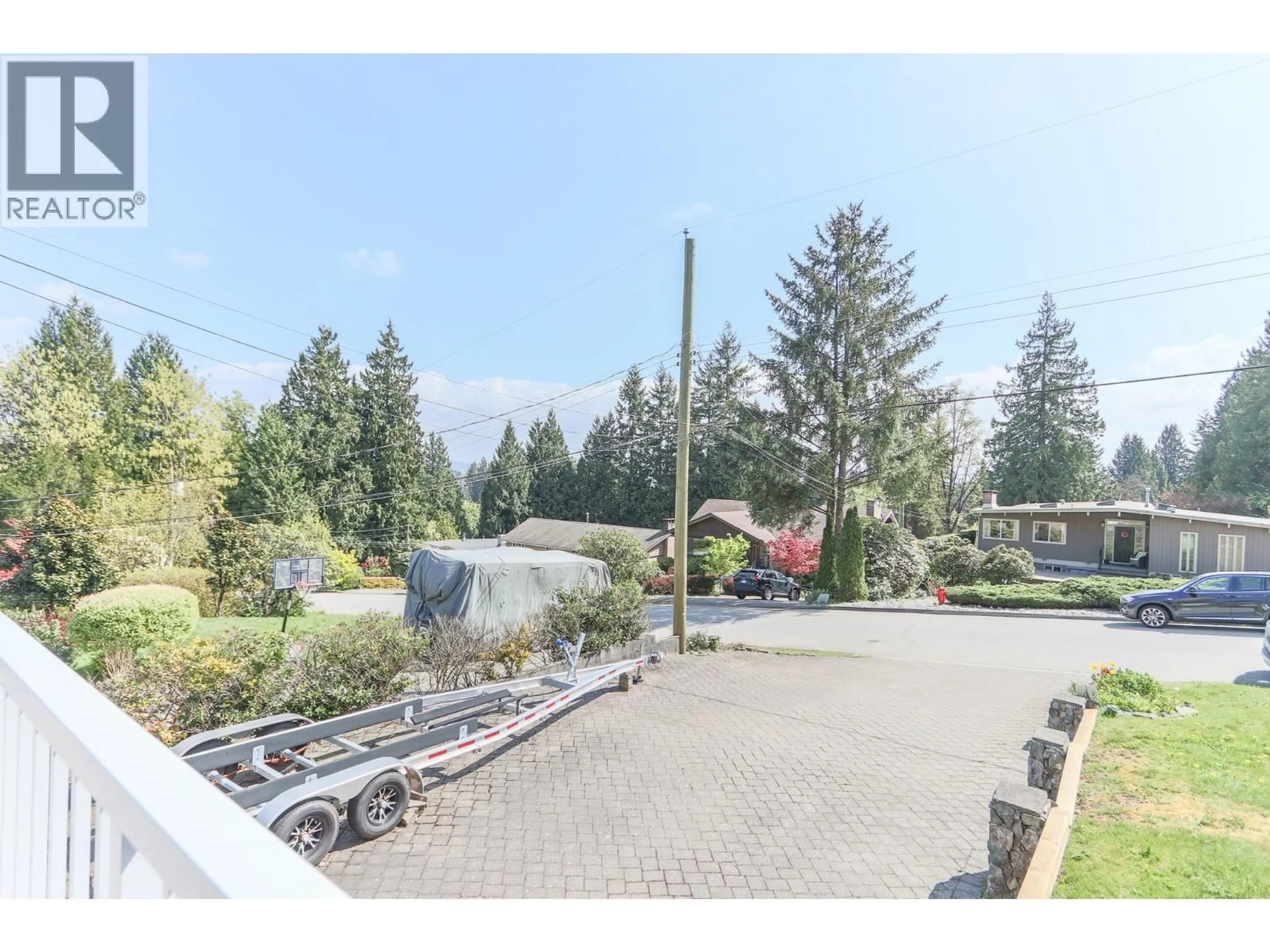 Patio, mountain view for 1352 16TH STREET, North Vancouver British Columbia V7J1L4