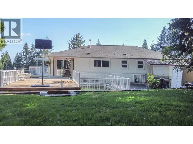 1352 16TH STREET, North Vancouver 4