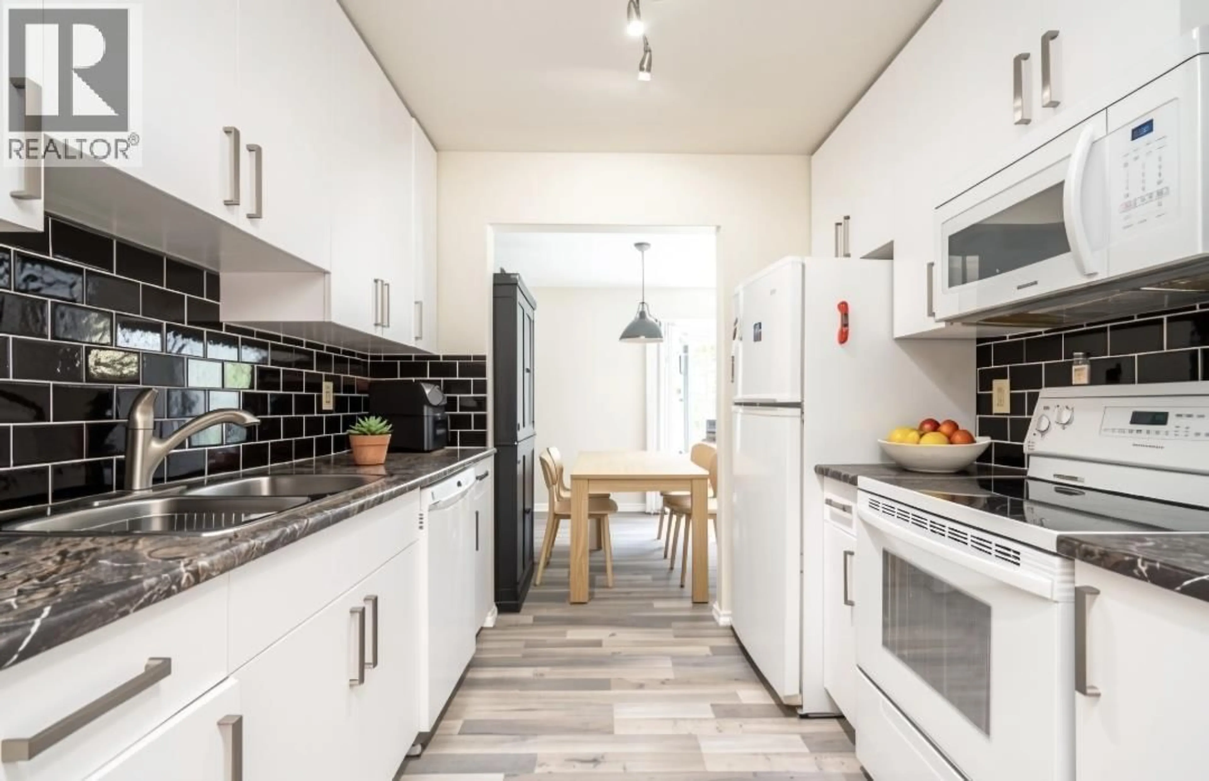 Contemporary kitchen, ceramic/tile floor for 109 - 5250 VICTORY STREET, Burnaby British Columbia V5J5H2