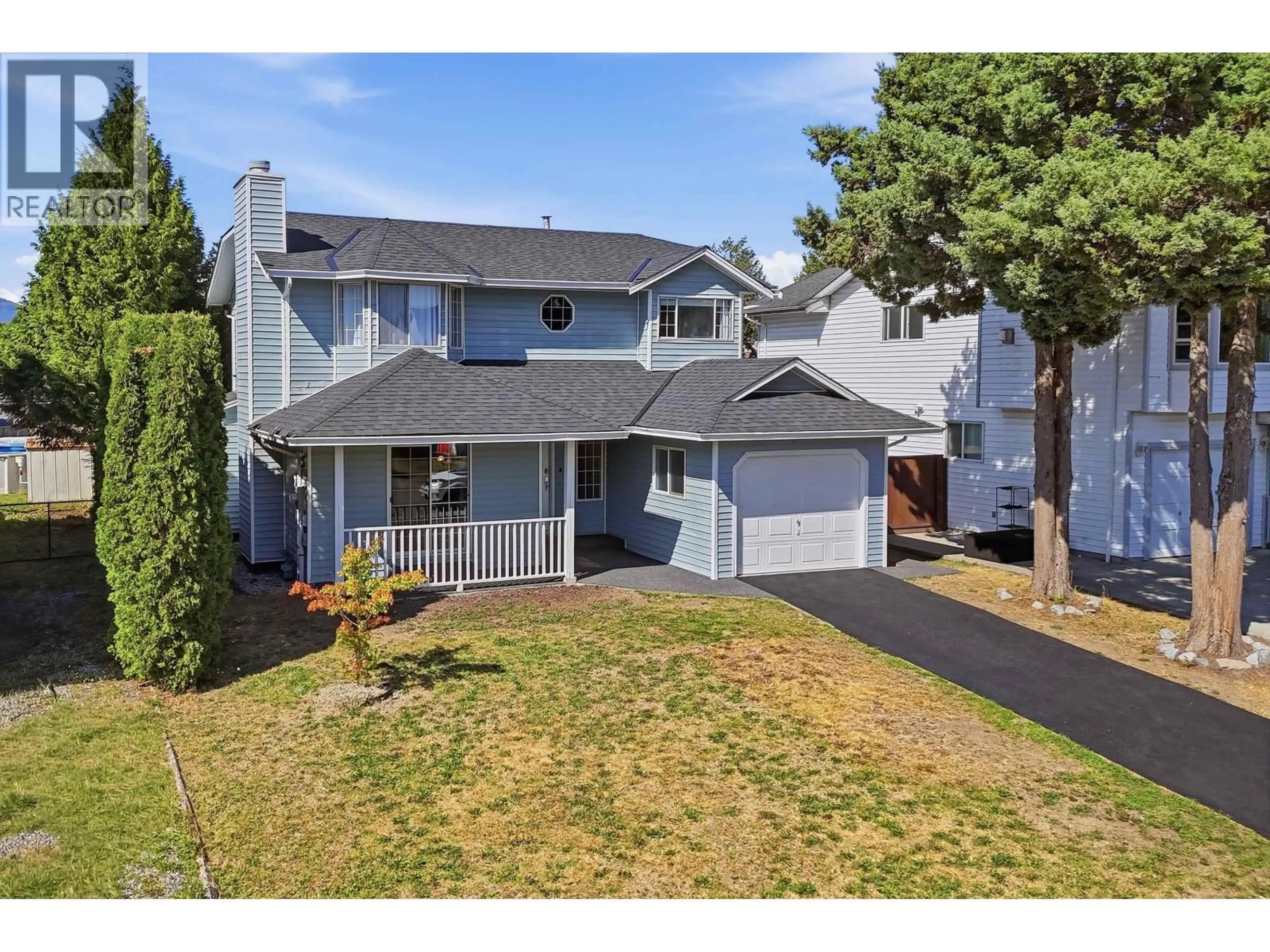 A pic from outside/outdoor area/front of a property/back of a property/a pic from drone, street for 23423 SANDPIPER AVENUE, Maple Ridge British Columbia V2X9M4
